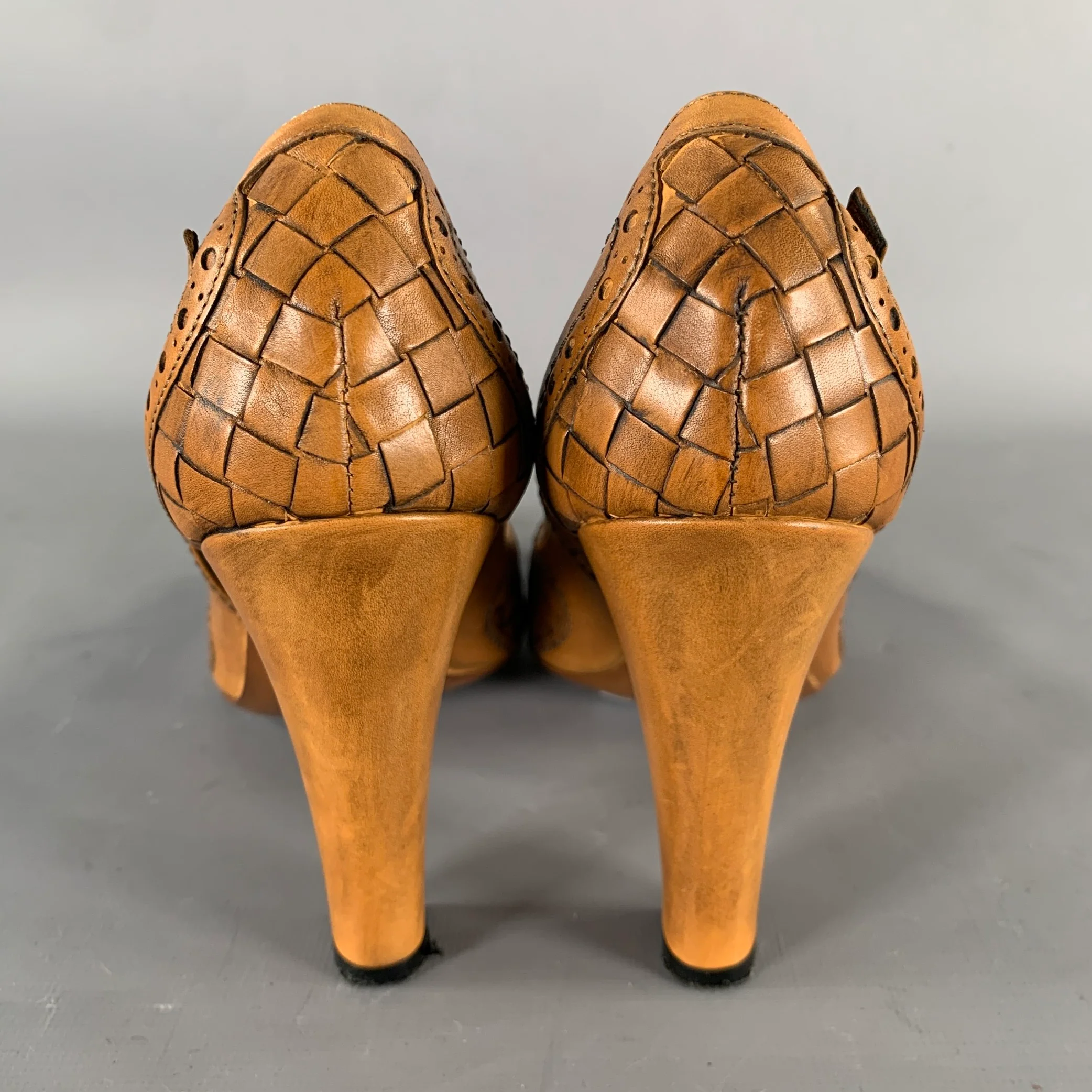 BOTTEGA VENETA Size 6.5 Brown Leather Fringe Pumps - Image 3
