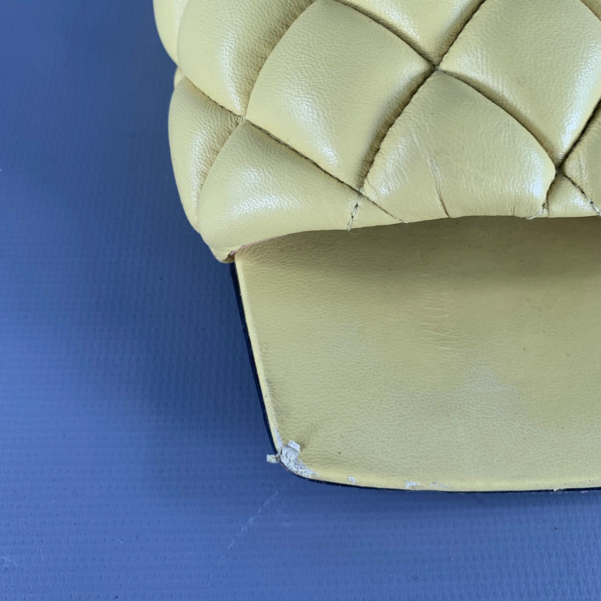 BOTTEGA VENETA Size 7 Yellow Leather Quilted Slide Sandals - Image 10