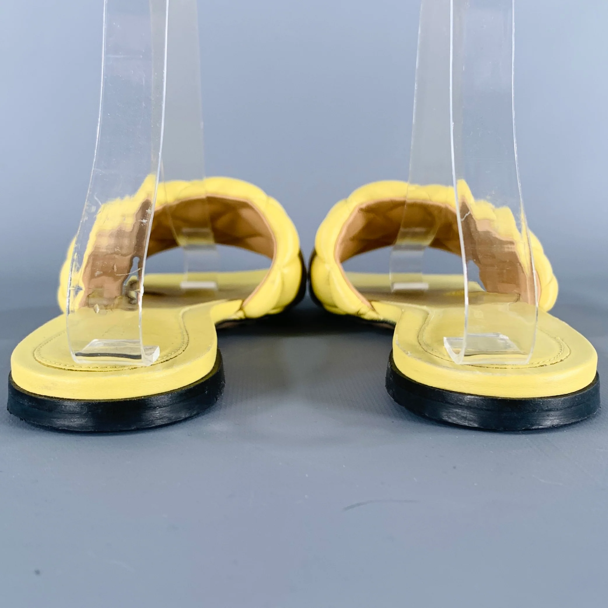 BOTTEGA VENETA Size 7 Yellow Leather Quilted Slide Sandals - Image 3