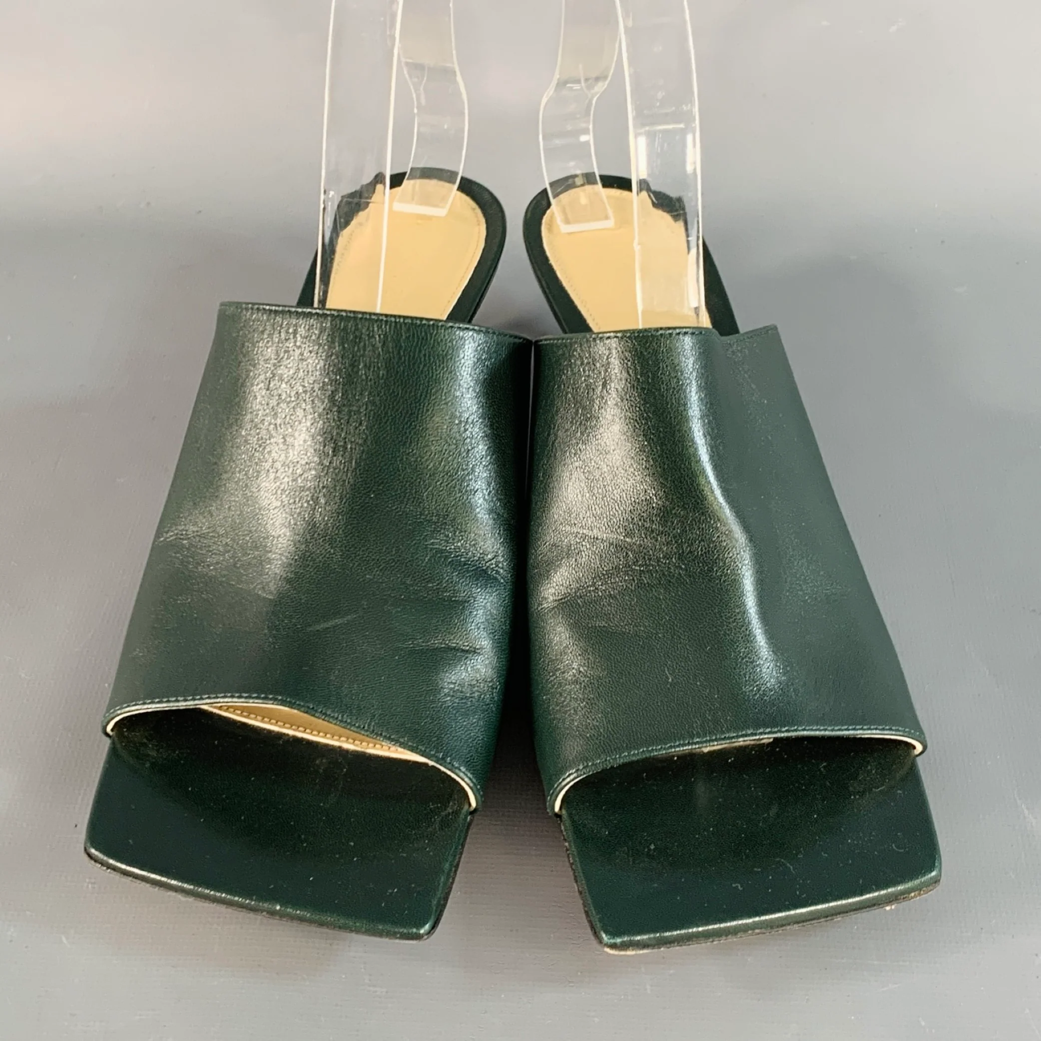 BOTTEGA VENETA Size 9.5 Green Leather Square Toe Kitten Heel Mules Sandals - Image 4