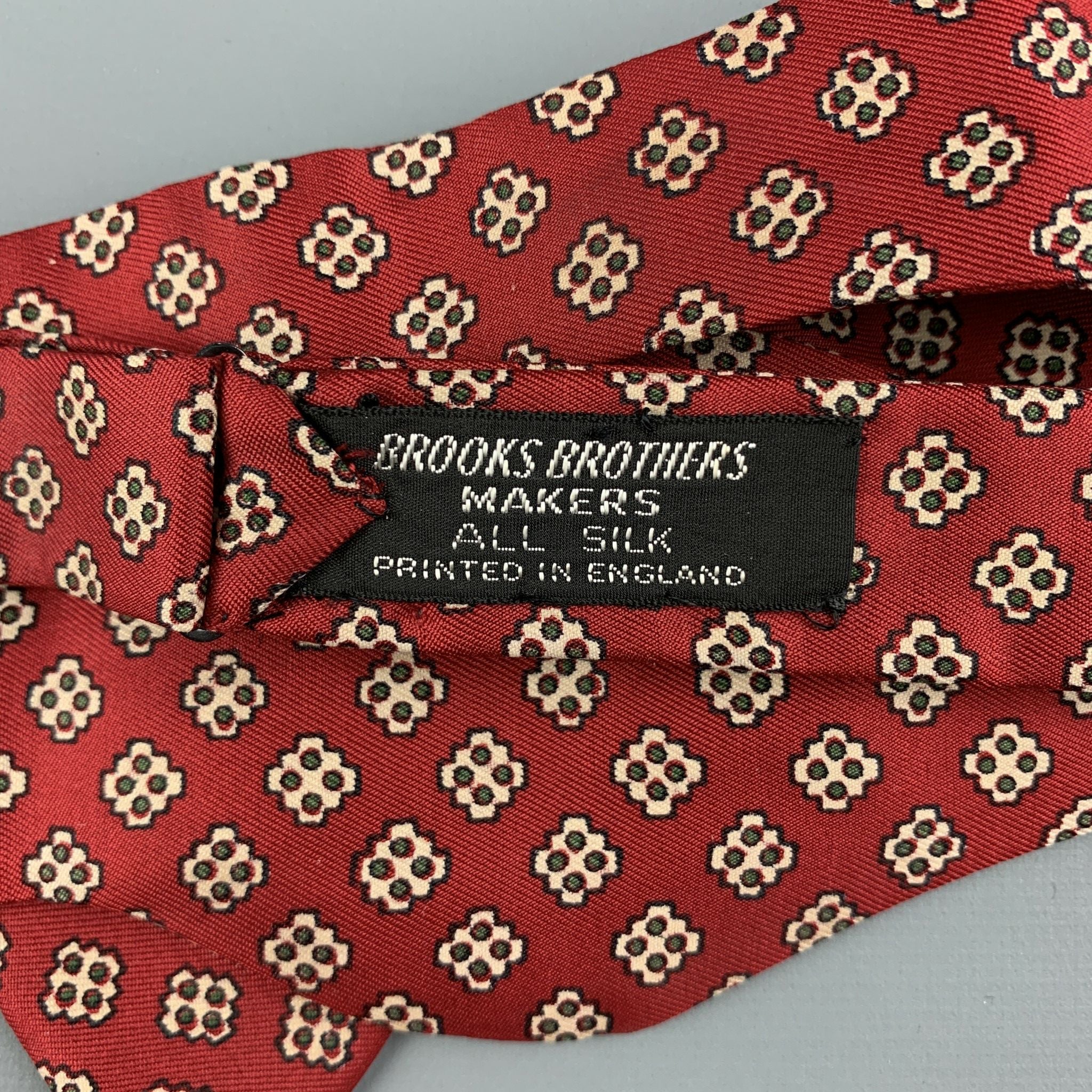 BROOKS BROTHERS Burgundy Beige Print Silk Bow Tie - Image 3
