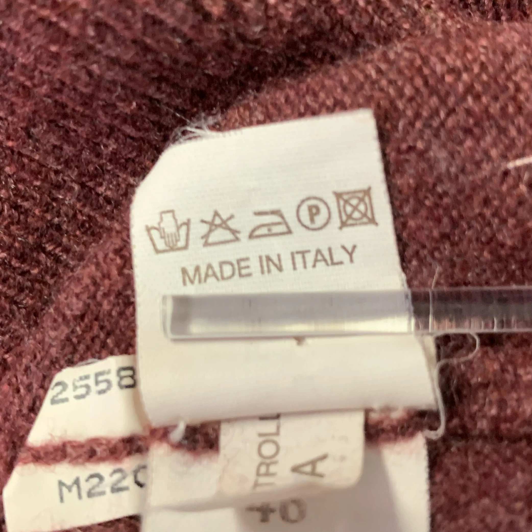 BRUNELLO CUCINELLI Size S Burgundy Grey Cashmere V-Neck Pullover - Image 7