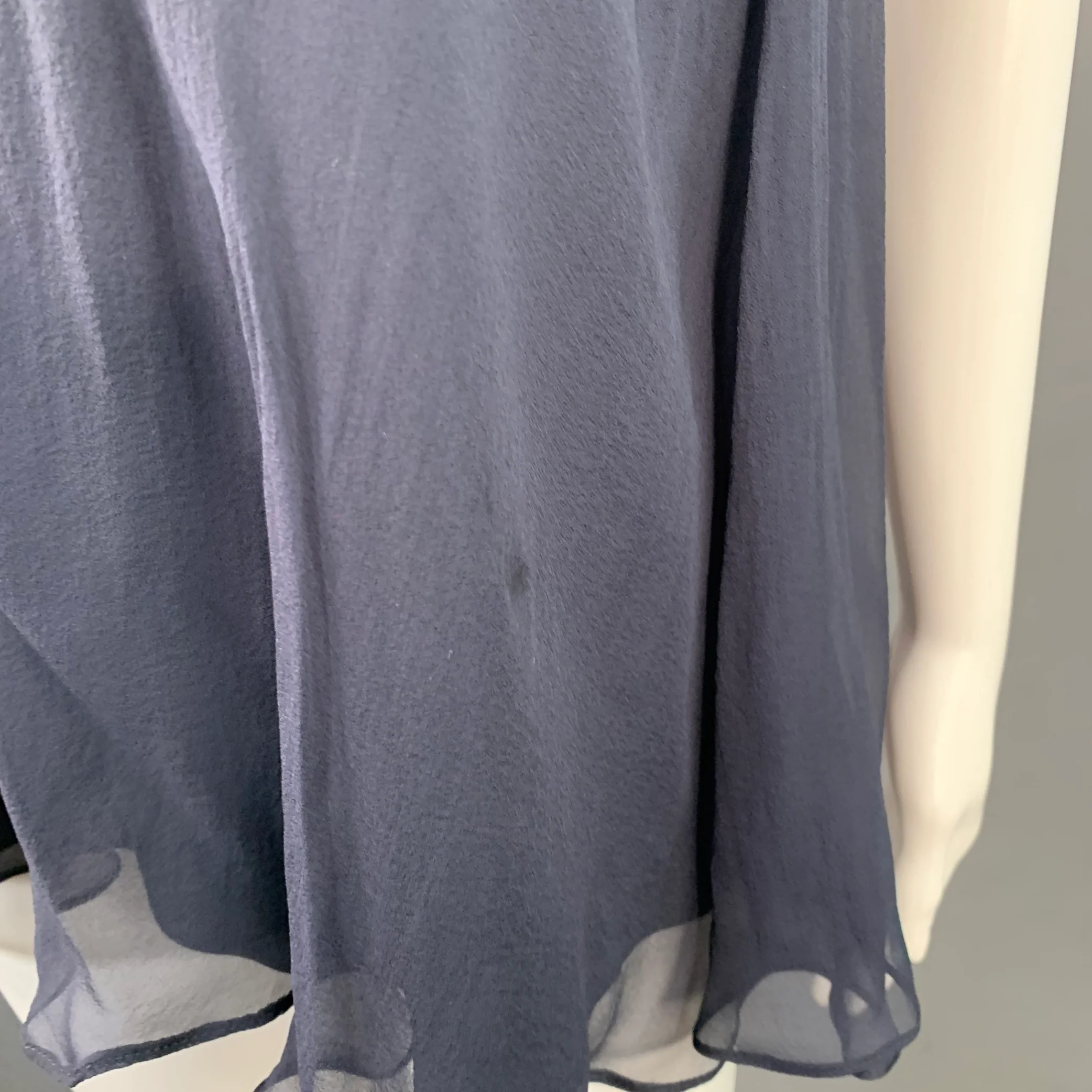 BRUNELLO CUCINELLI Size S Navy Black Chiffon Two Tone Monili Beading V-Neck Blouse - Image 5