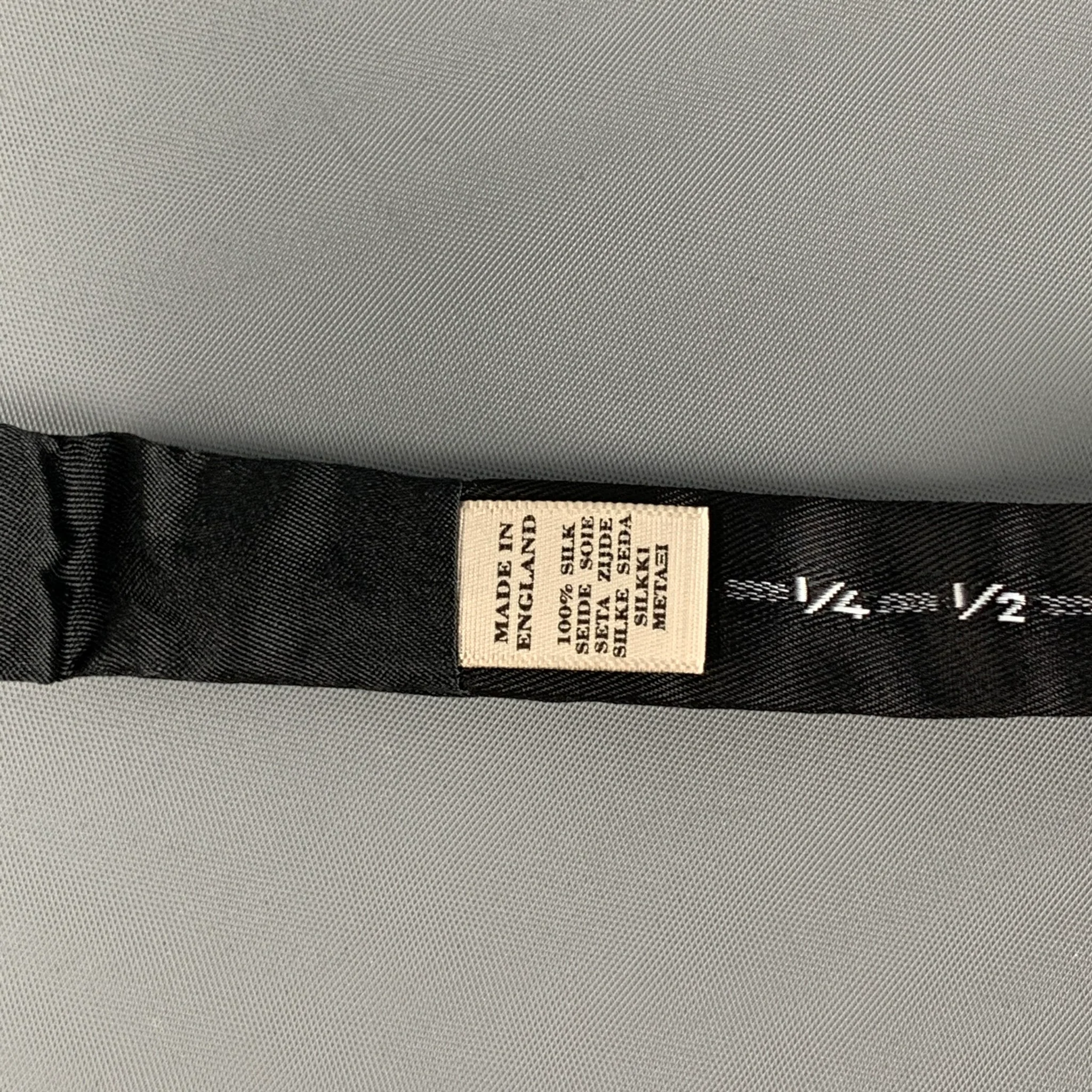 BURBERRY Black Silk Bow Tie - Image 3