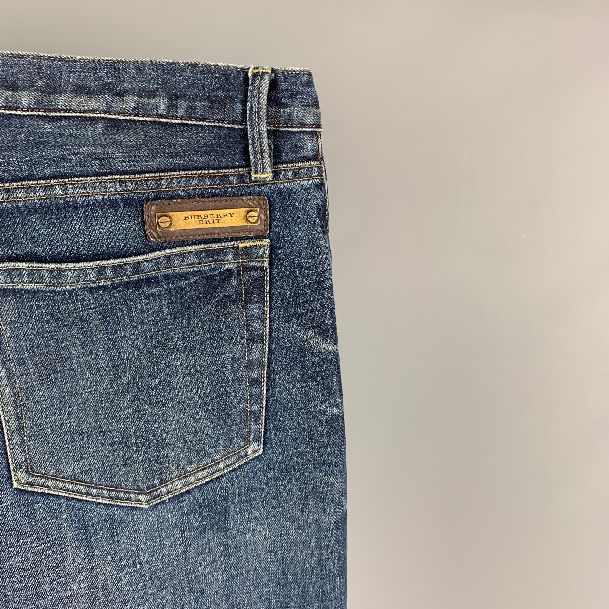 BURBERRY BRIT Size 32 Blue Washed Cotton Slim Jeans - Image 4
