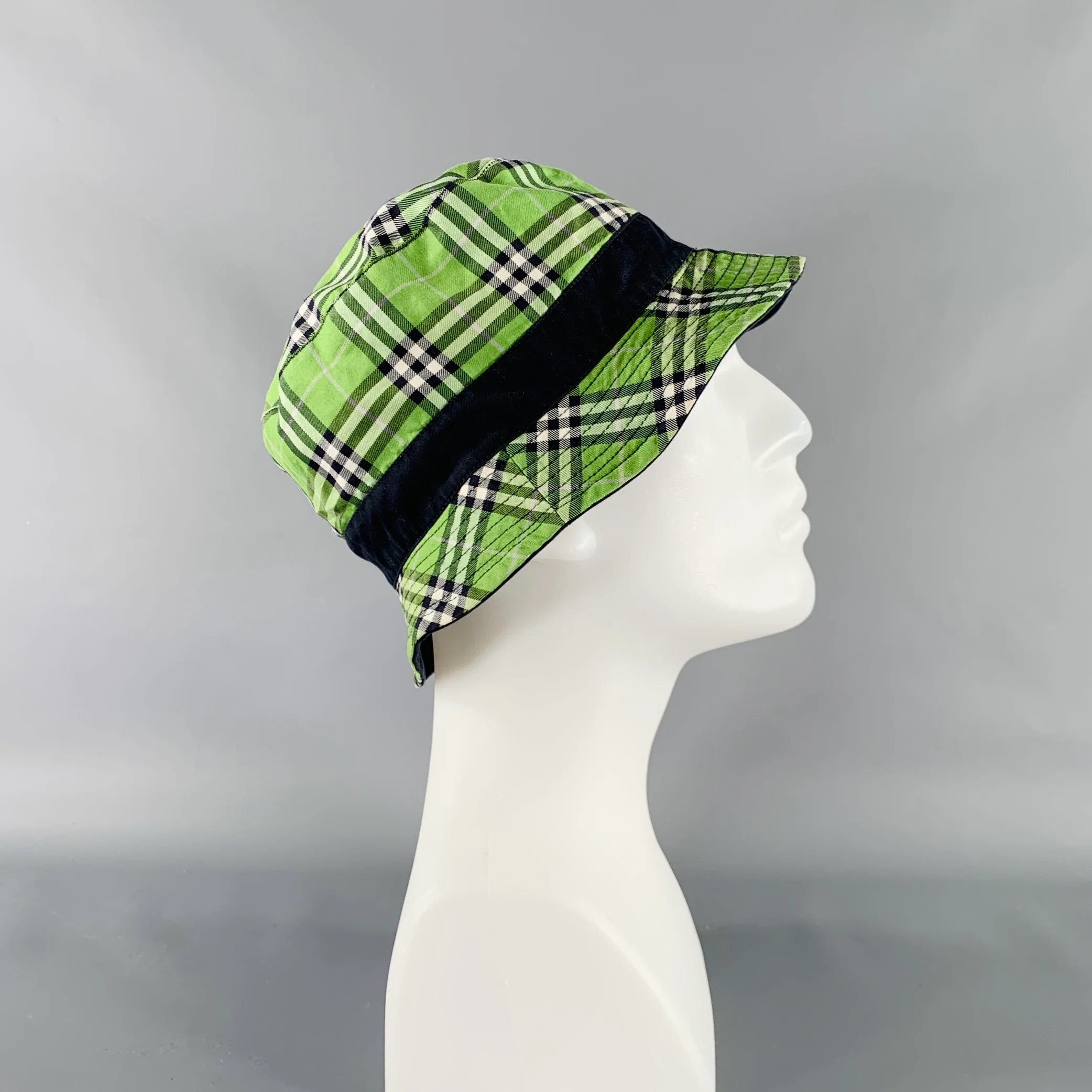 BURBERRY Green Navy Plaid Canvas Reversible Bucket Hat - Image 4