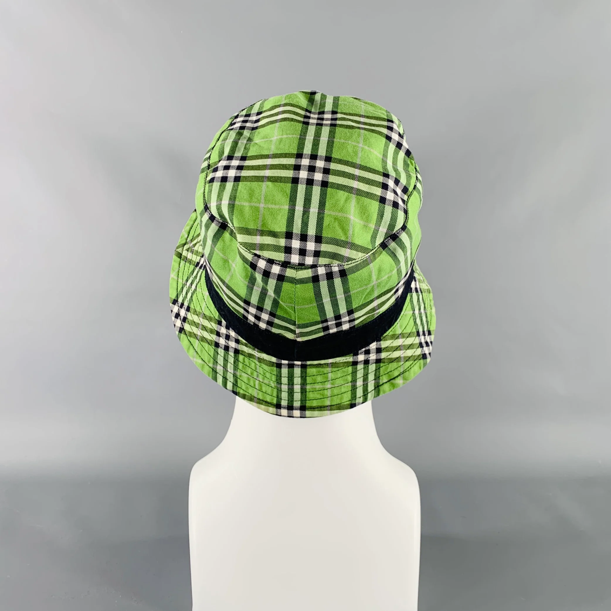 BURBERRY Green Navy Plaid Canvas Reversible Bucket Hat - Image 5
