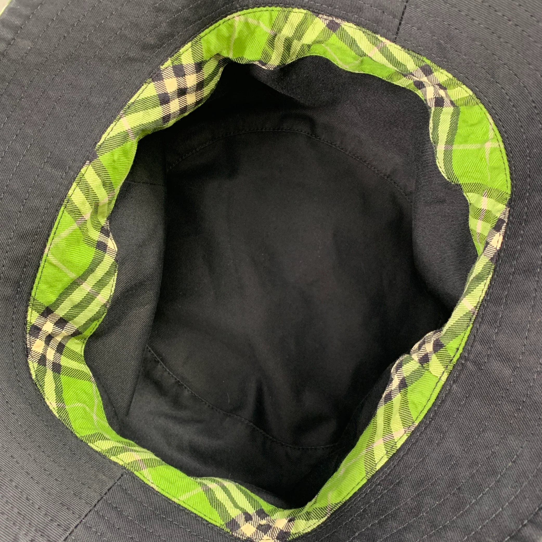 BURBERRY Green Navy Plaid Canvas Reversible Bucket Hat - Image 6