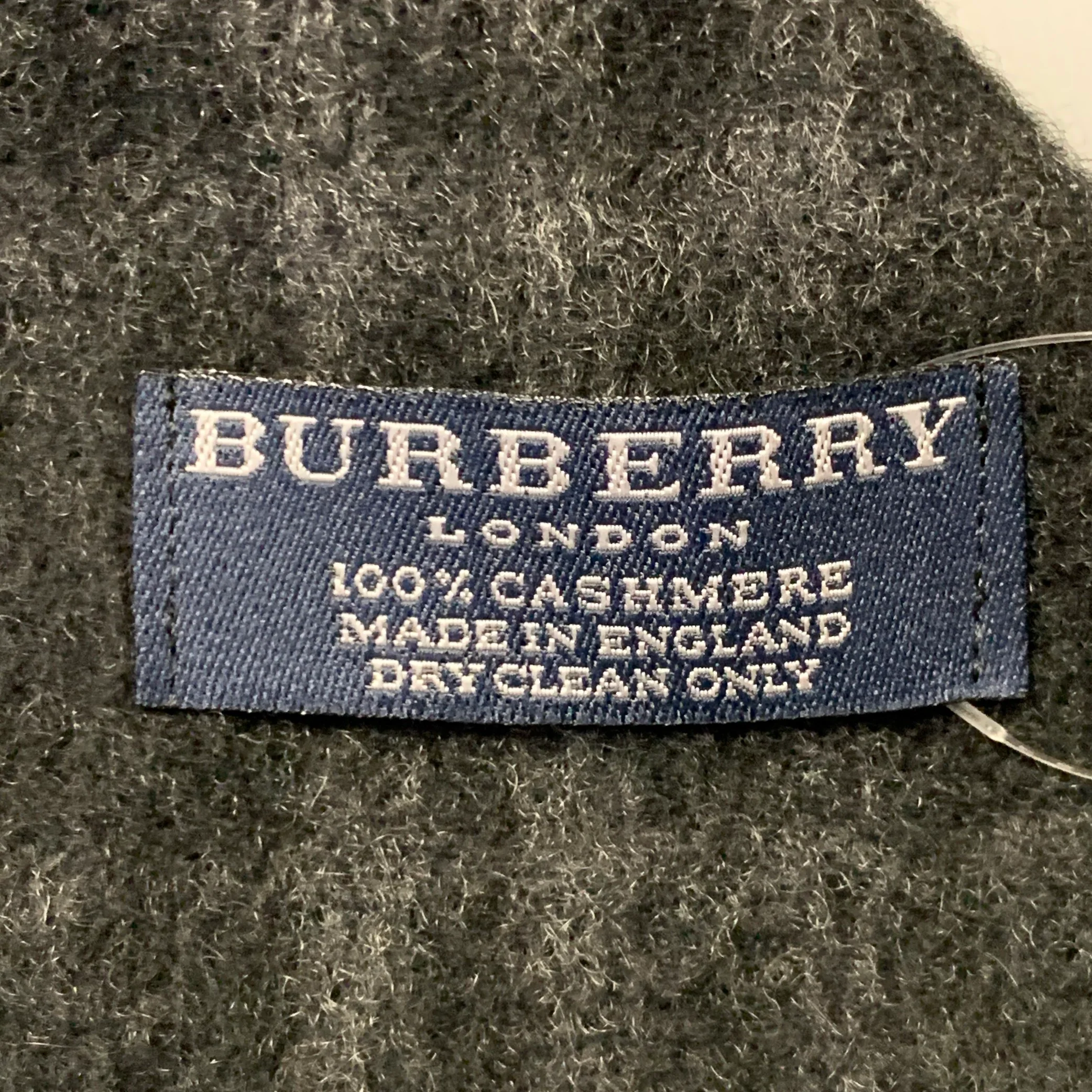 BURBERRY LONDON Grey Charcoal Plaid Cashmere Fringe Scarf - Image 4