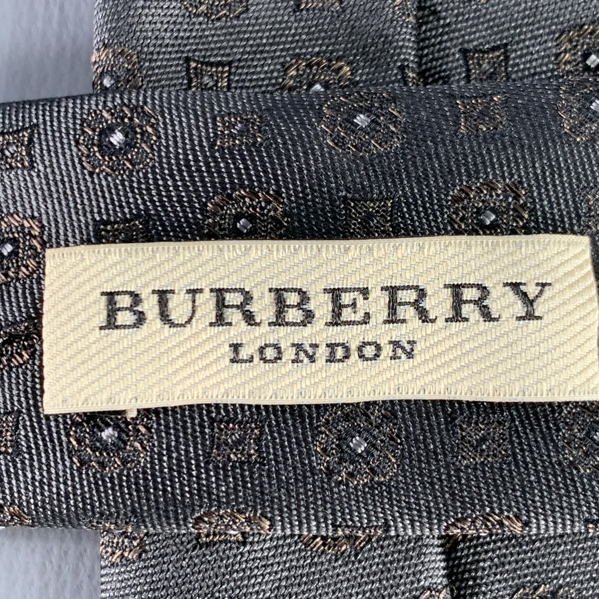 BURBERRY LONDON Grey Dots Silk Twill Tie - Image 4