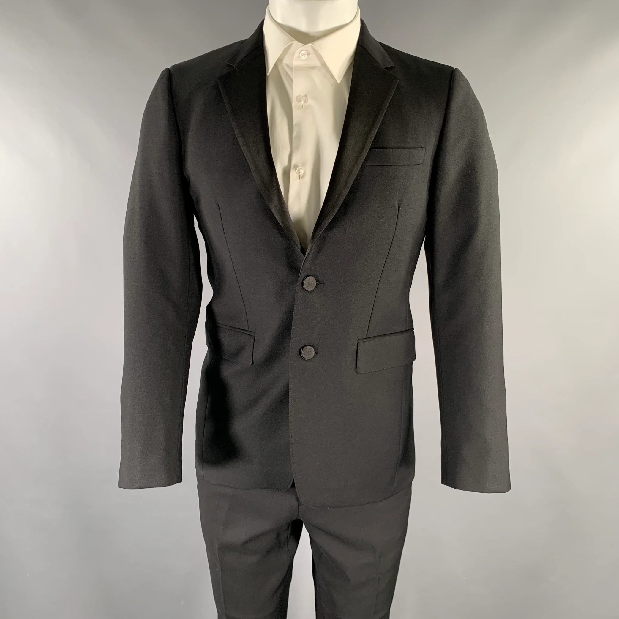 BURBERRY LONDON Size 36 Black Solid Wool Mohair Notch Lapel 30 33 Tuxedo