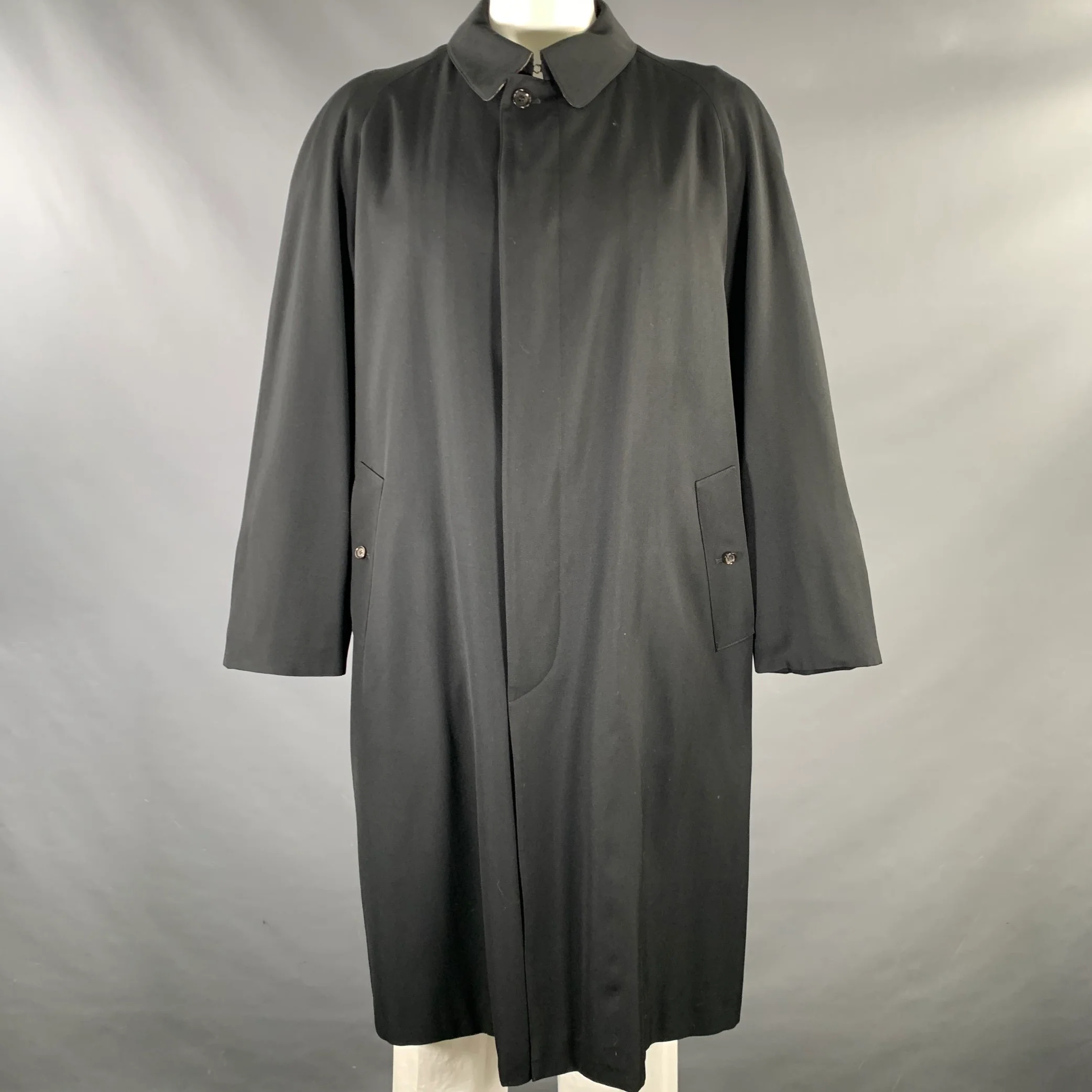 BURBERRY LONDON Size 44 Black Wool Raglan Coat