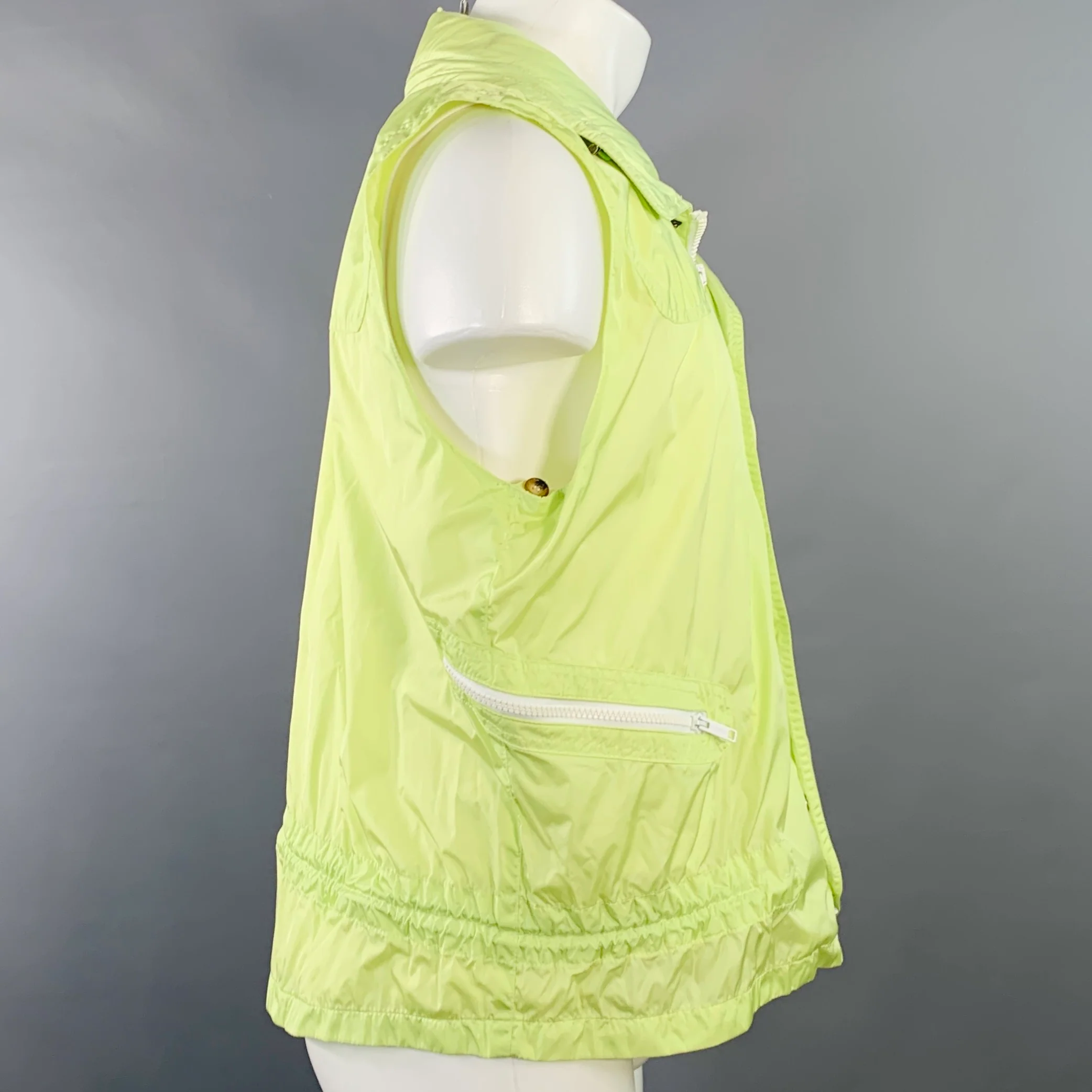 BURBERRY LONDON Size M Green Lime Polyamide Blend Zip Pockets Vest - Image 3
