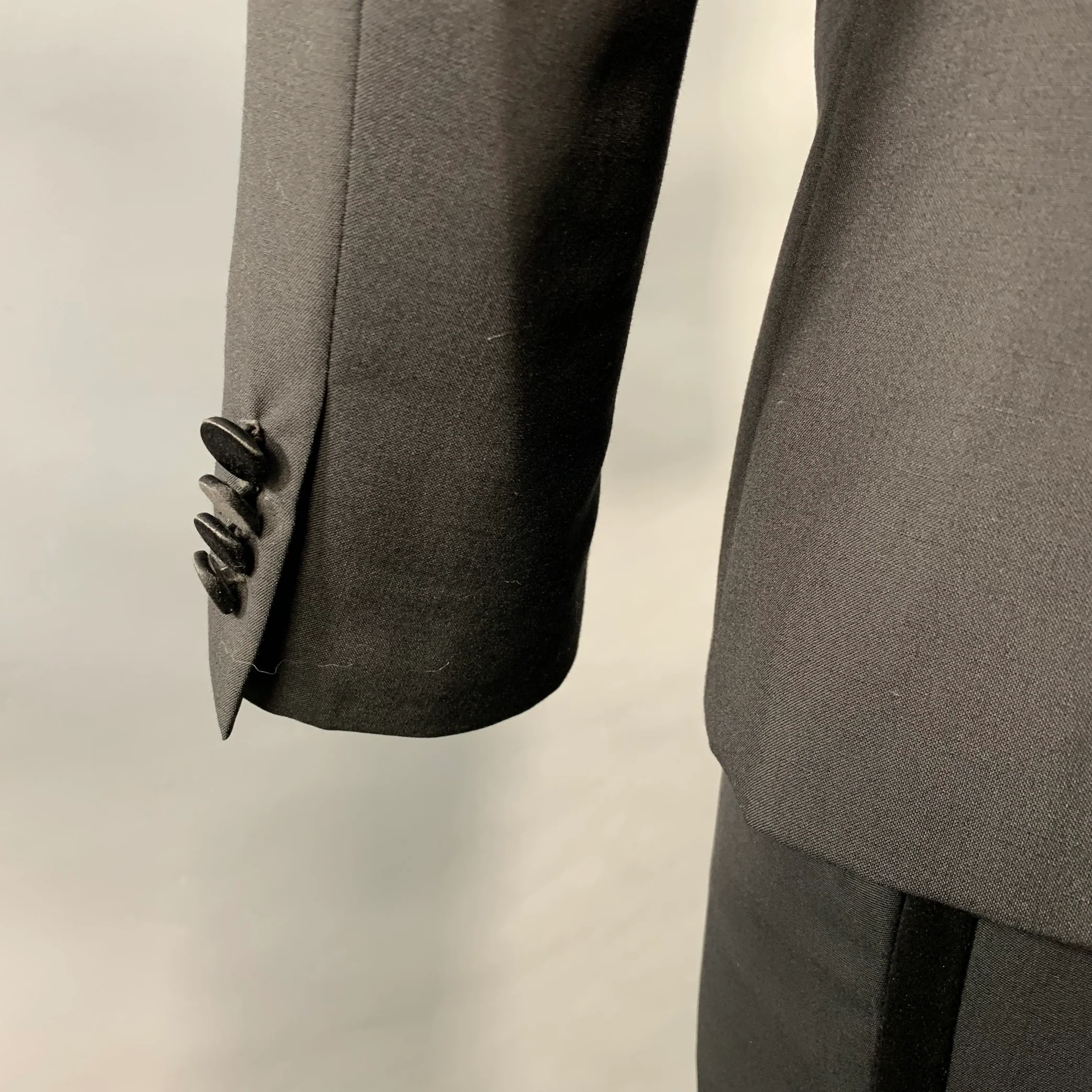 BURBERRY PRORSUM Size 36 Black Wool Mohair Silk Notch Lapel Suit - Image 7