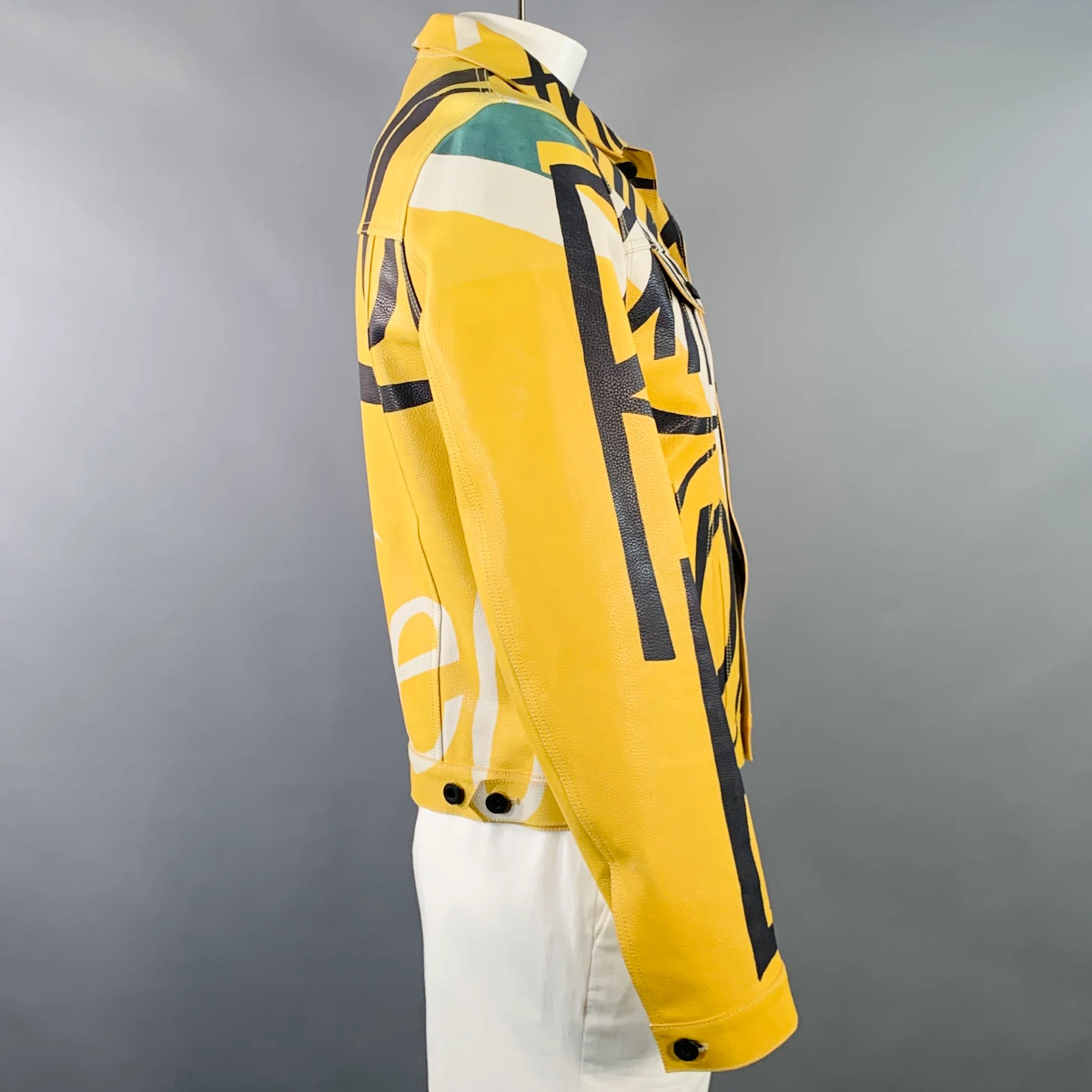 BURBERRY PRORSUM SS15 Size 42 Yellow Black Book Cover Print Leather Jacket - Image 4