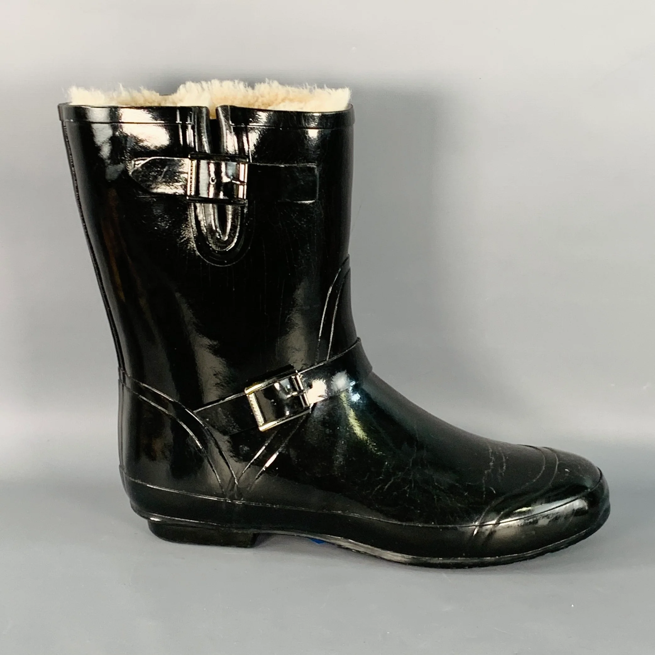 BURBERRY Size 10 Black Rubber Shearling Lined Rain Boots - Image 2