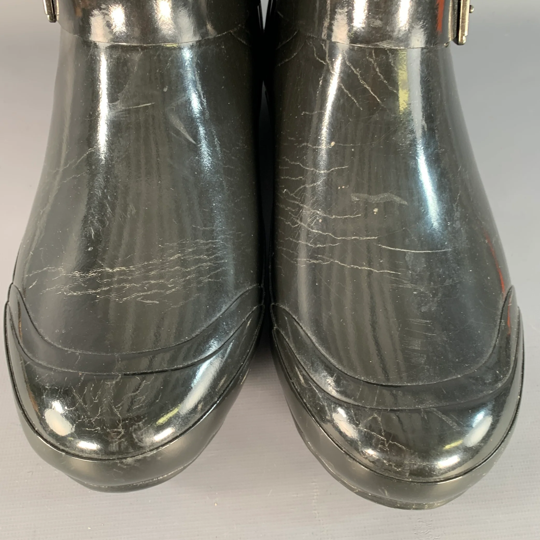 BURBERRY Size 10 Black Rubber Shearling Lined Rain Boots - Image 9