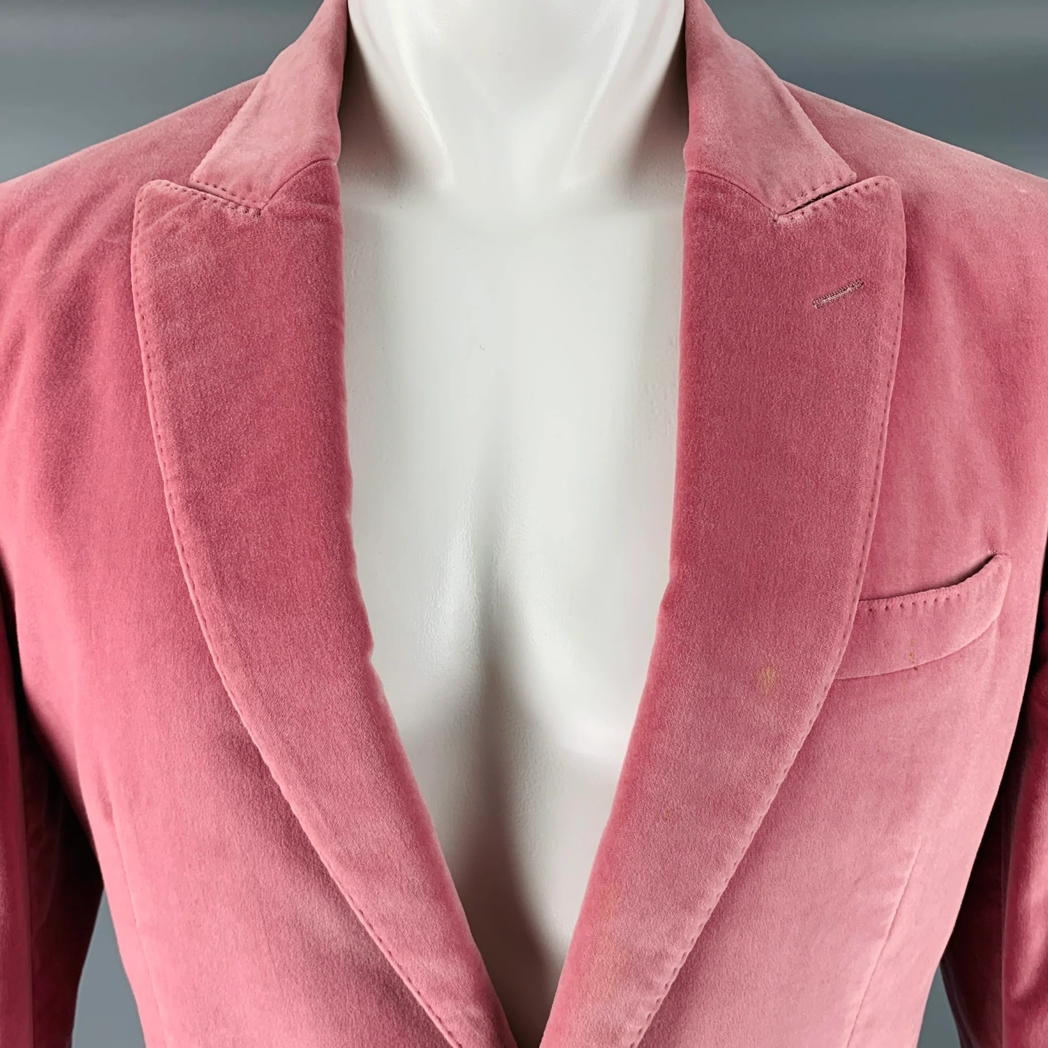 BURBERRY Size 40 Pink Velvet Notch Lapel Sport Coat - Image 2
