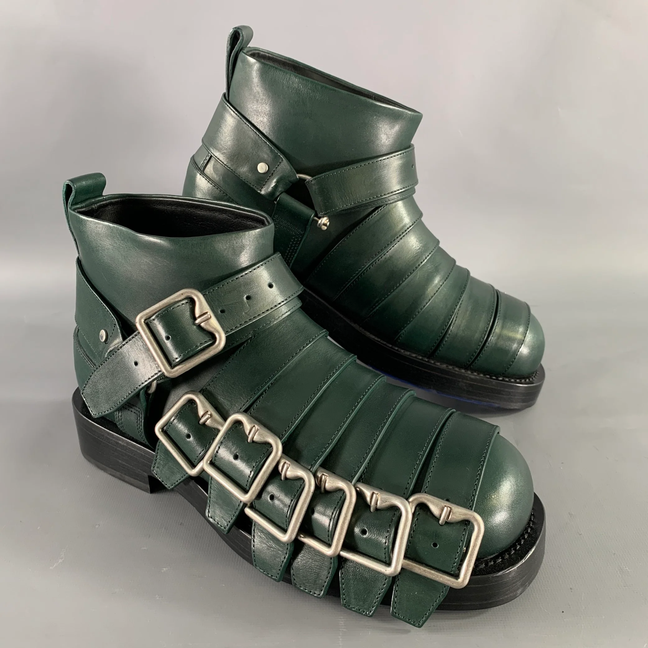 BURBERRY Size 8.5 Green Leather Pull On Boots