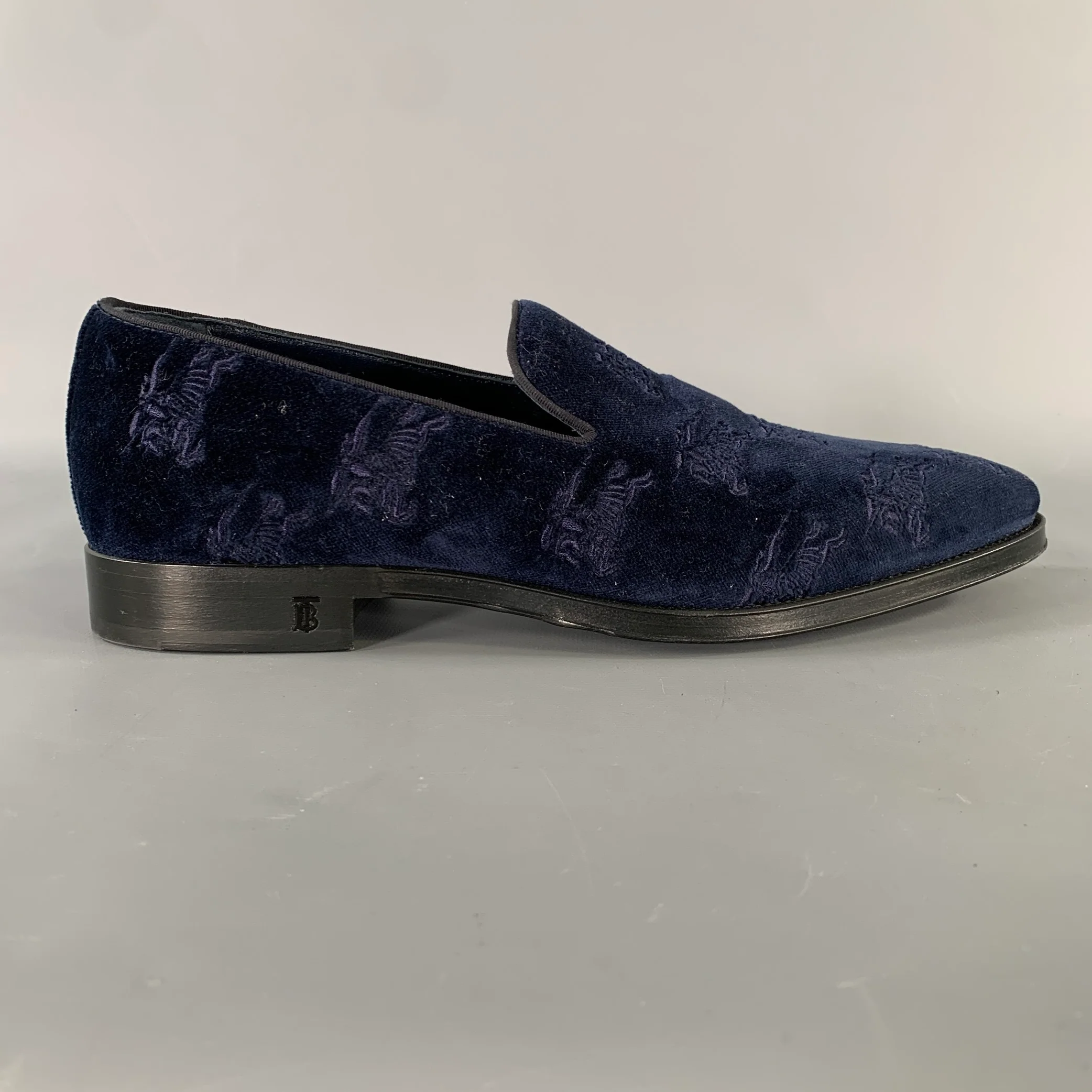 BURBERRY Size 9.5 Navy Monogram Velvet Slip On Loafers - Image 2