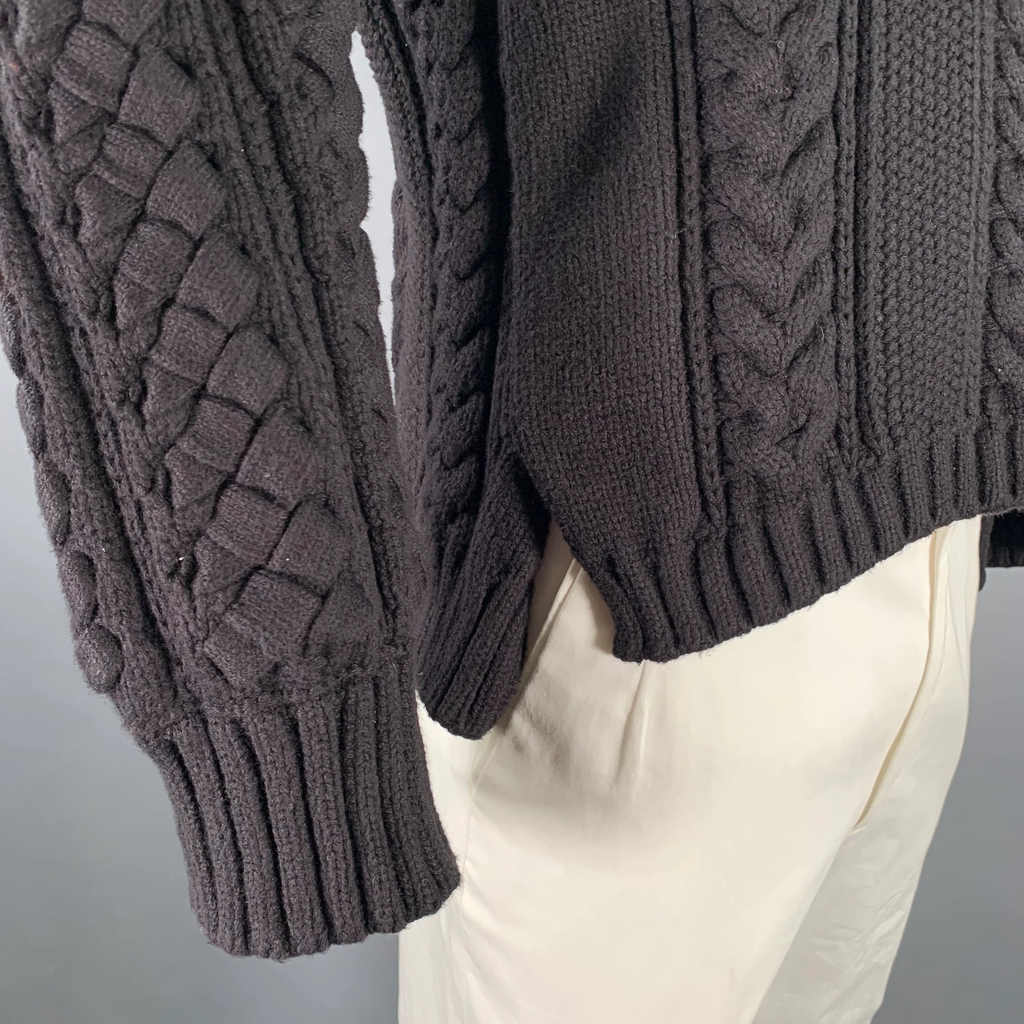 BURBERRY Size L Black Cable Knit Cotton Polyester Raglan Sweater - Image 5