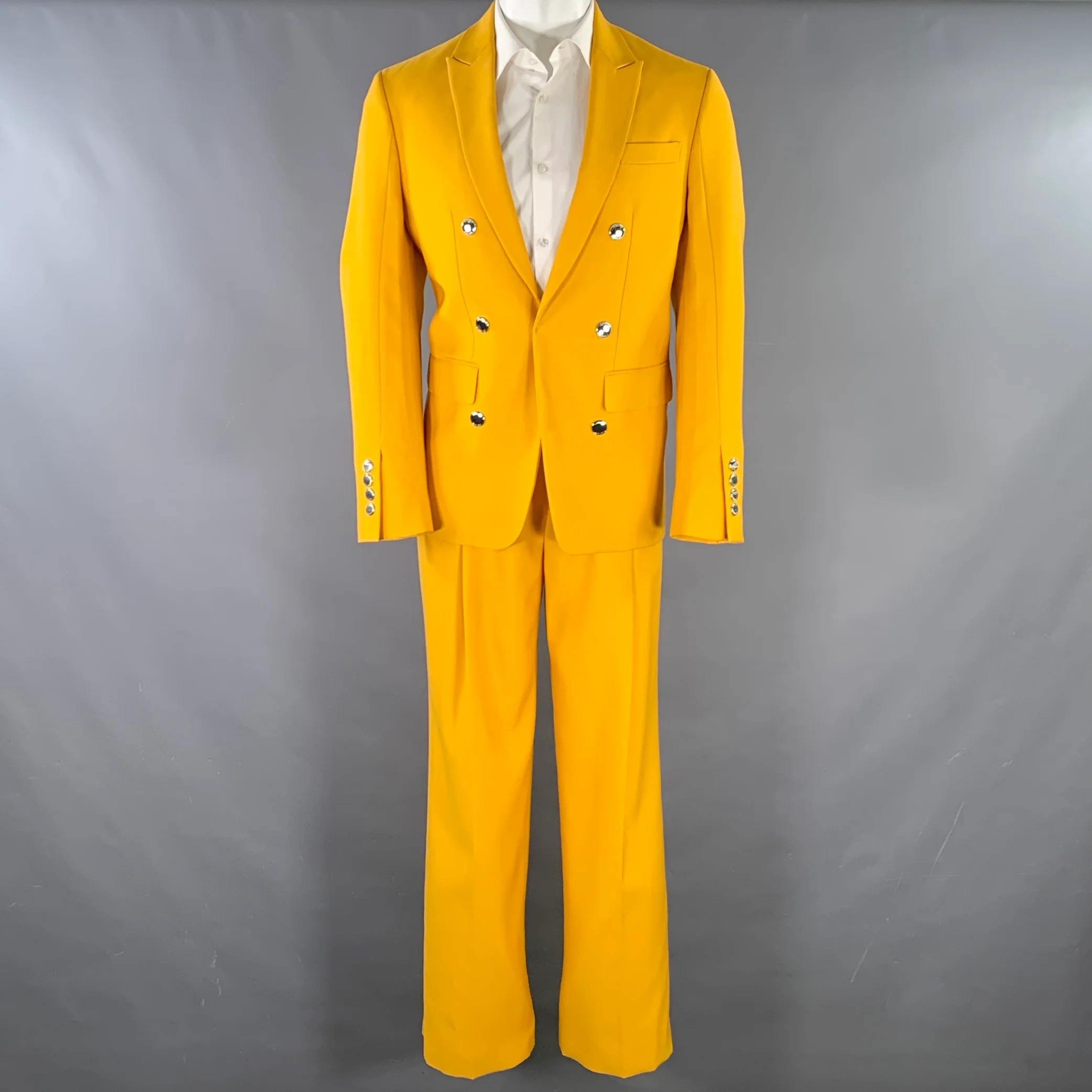 BURBERRY SS23 Size 40 Yellow Wool Double Breasted Suit - Image 2