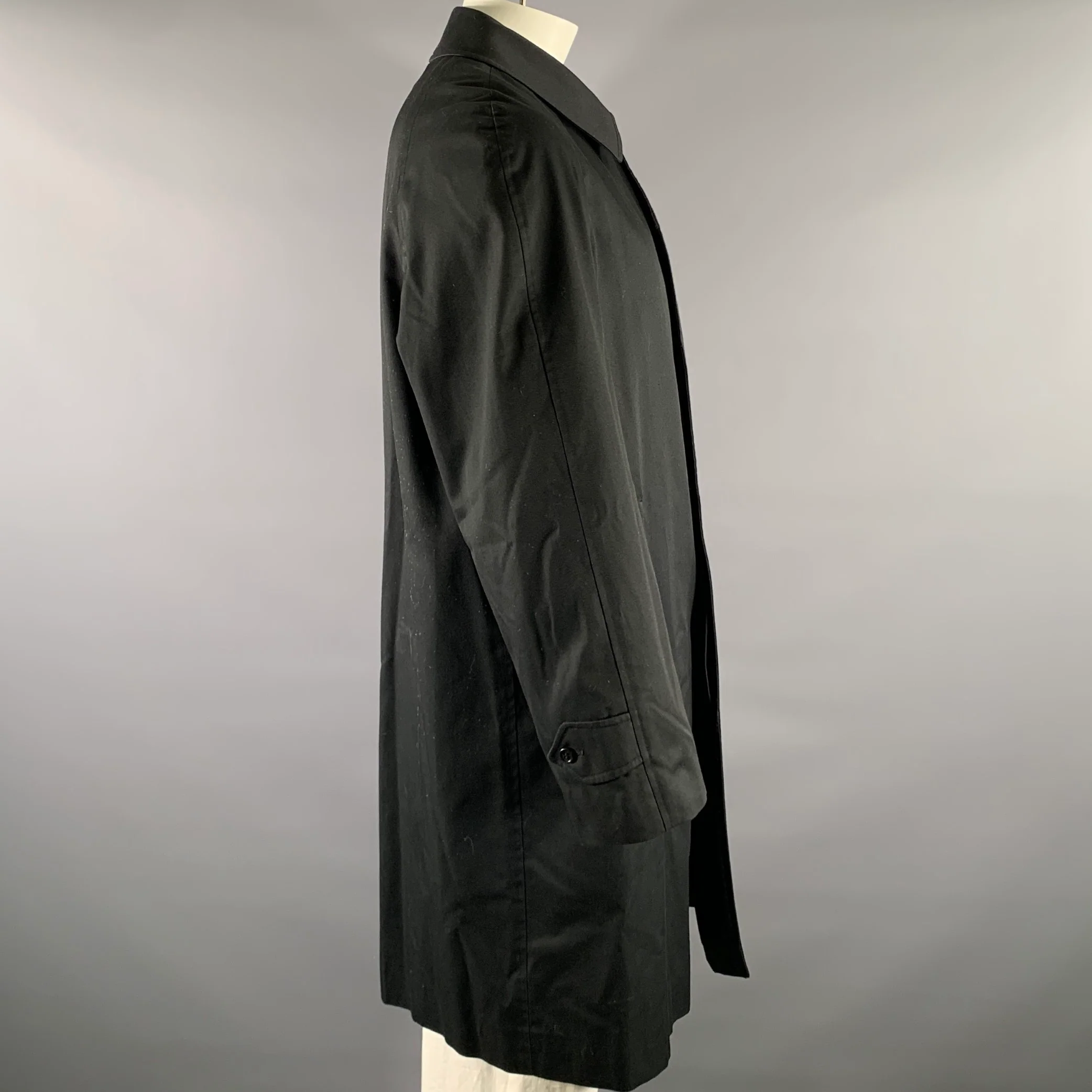 BURBERRYS Size M Black Cotton Blend Raglan Coat - Image 3
