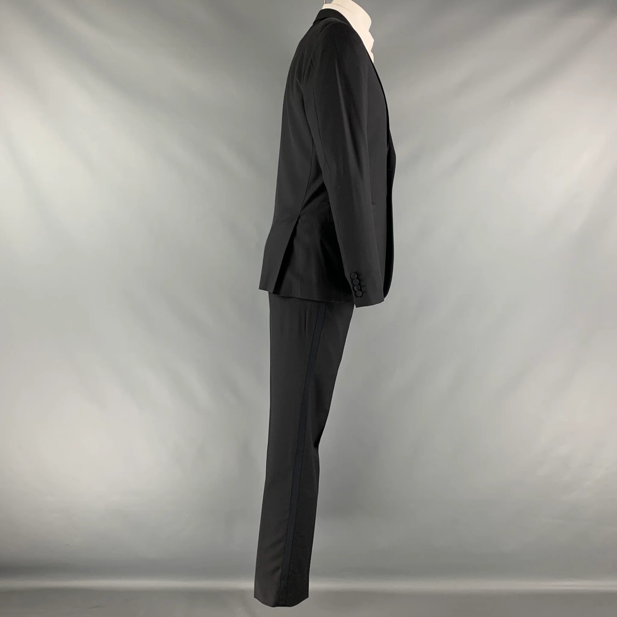 CALVIN KLEIN COLLECTION Size 38 Black Solid Wool Peak Lapel Tuxedo - Image 3