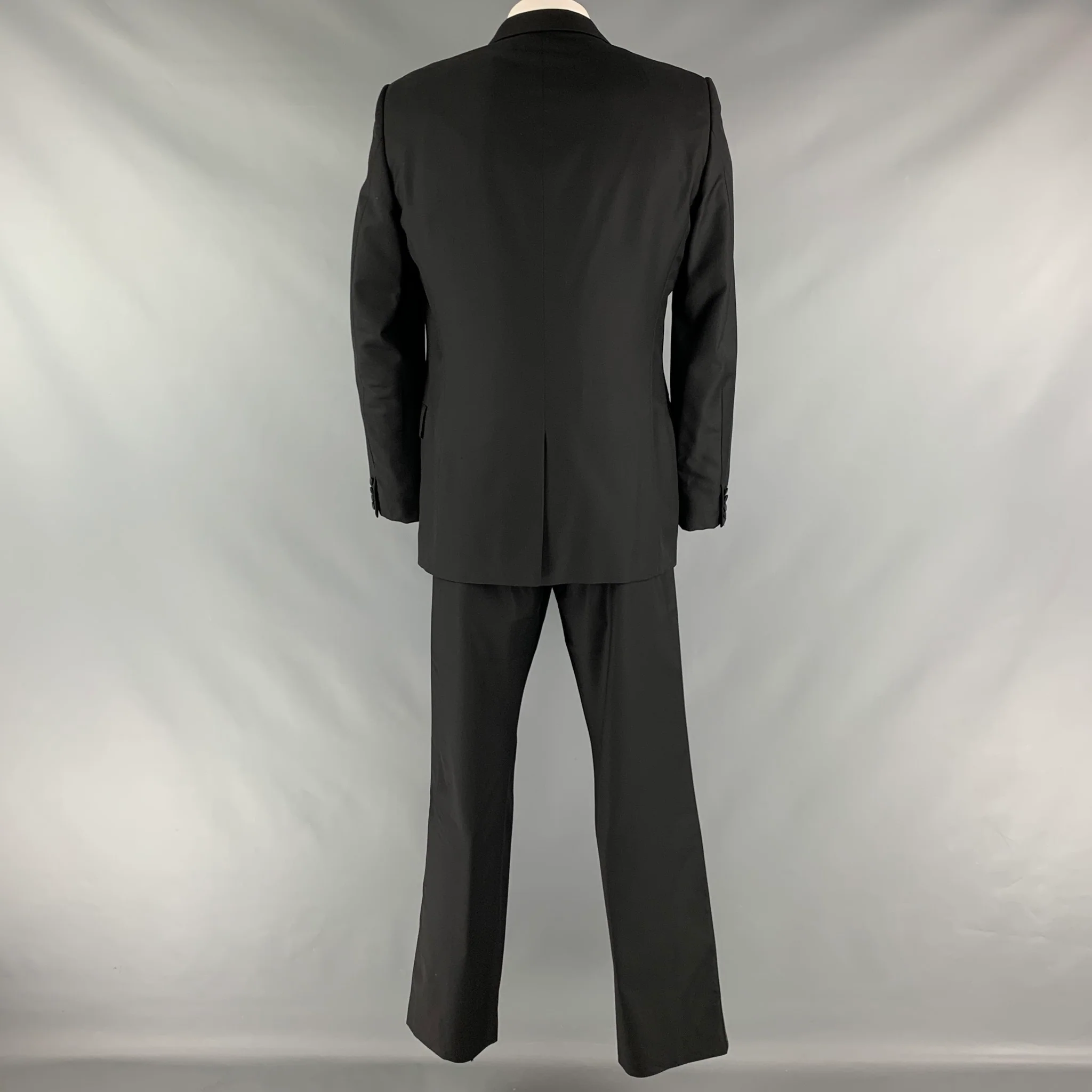 CALVIN KLEIN COLLECTION Size 42 Black Solid Wool Peak Lapel Tuxedo - Image 4