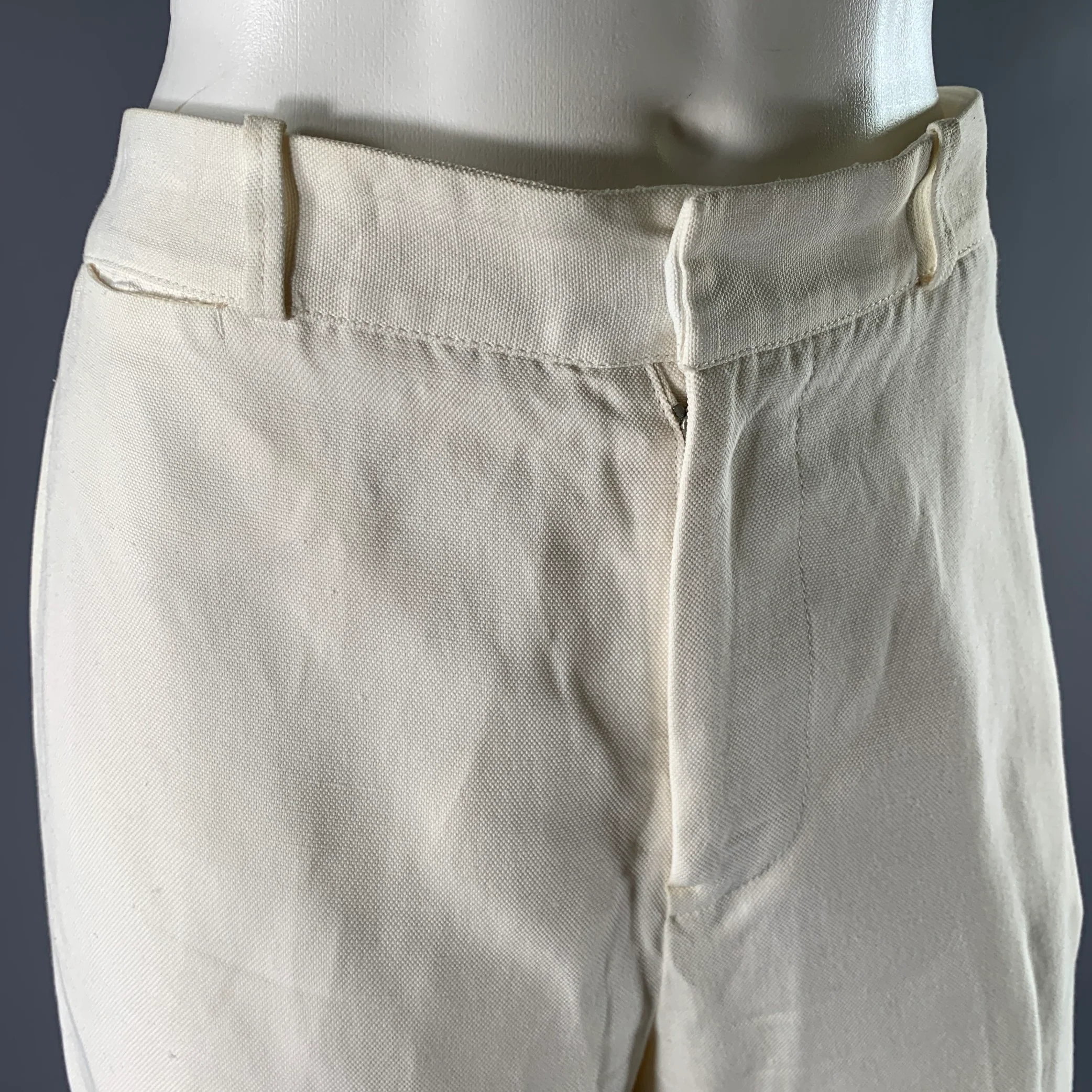 CALVIN KLEIN Size 8 White Linen Viscose Bermuda Shorts - Image 2