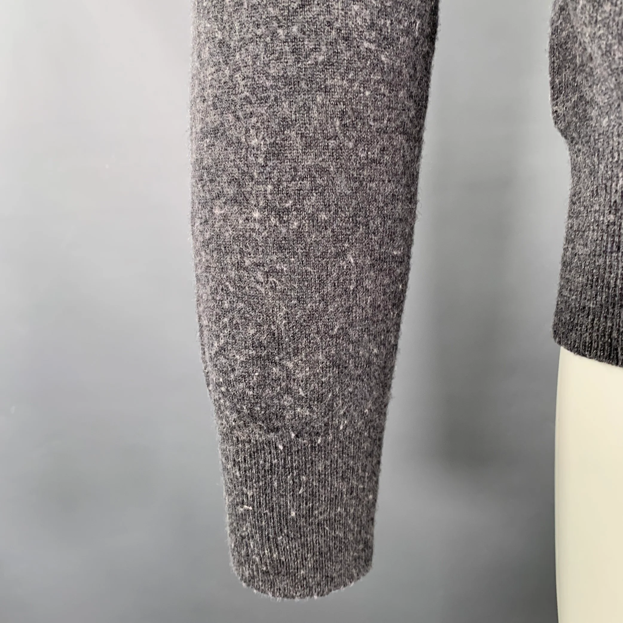 CAROLINA HERRERA Size S Grey Red Knit Wool Silk Cashmere V-Neck Sweater - Image 6