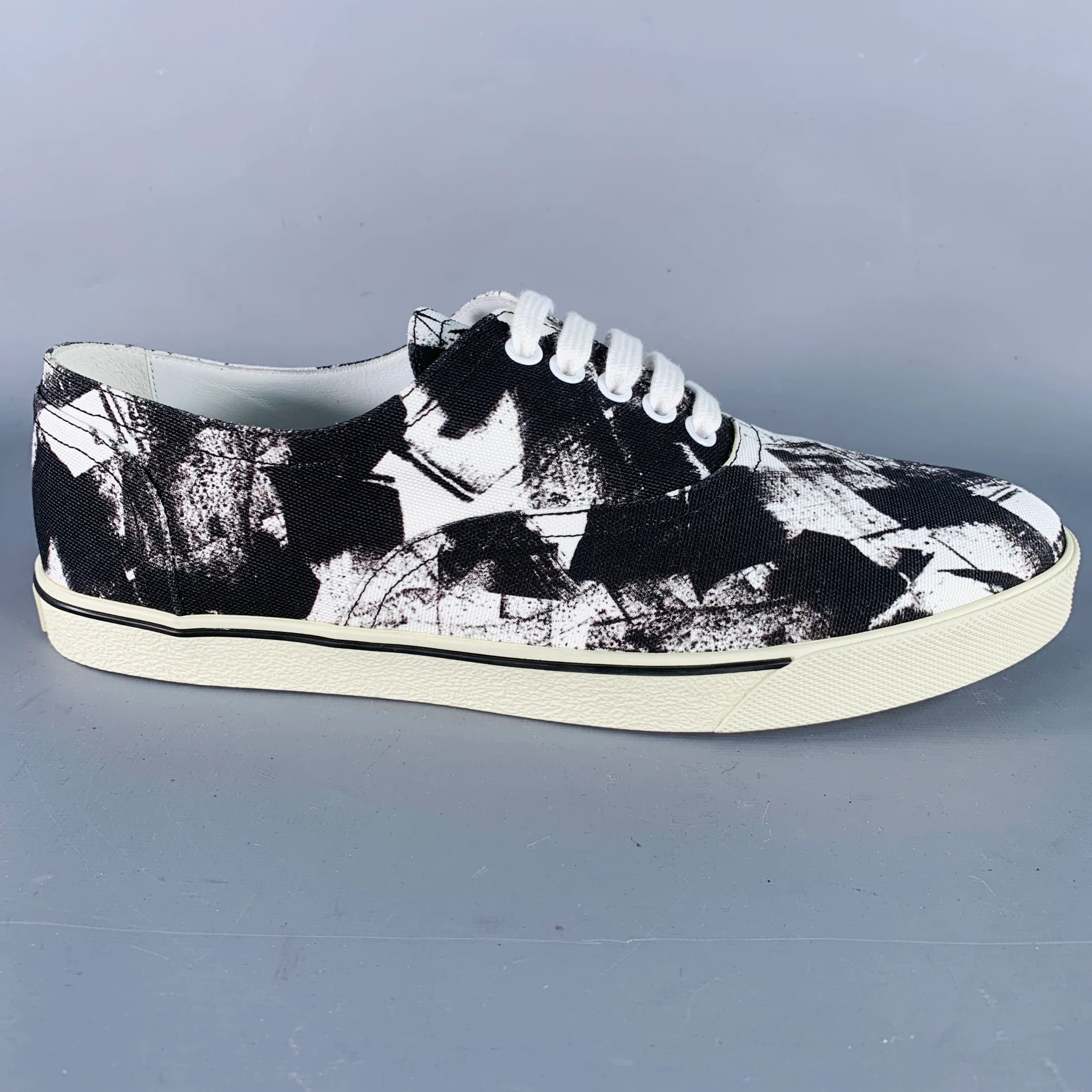 CELINE Fall 2019 Size 9 Black White Marbled Canvas Lace-Up Sneakers - Image 2