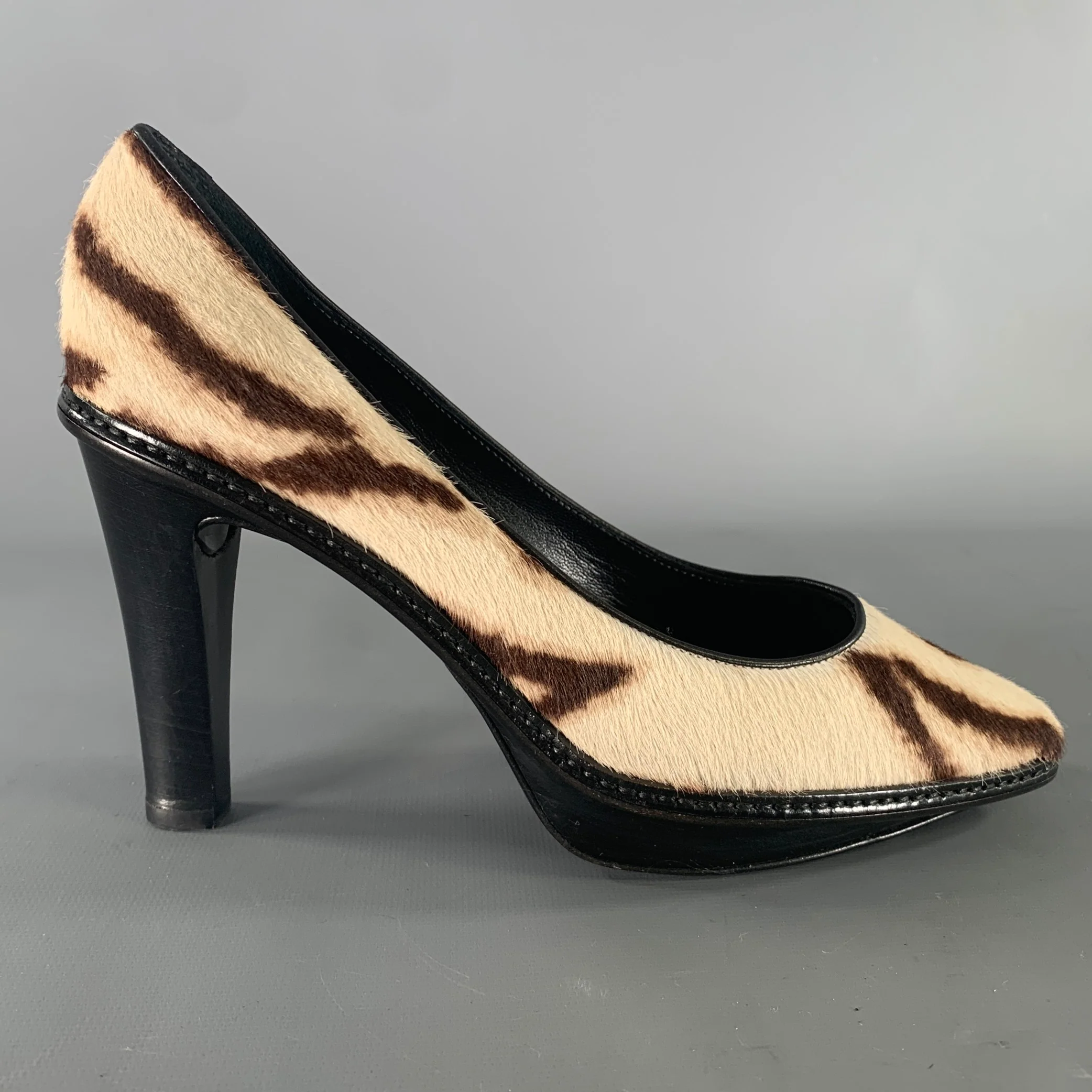 CELINE Size 7 Cream Brown Animal Print Calf hair Pointed Toe Pumps - Image 2