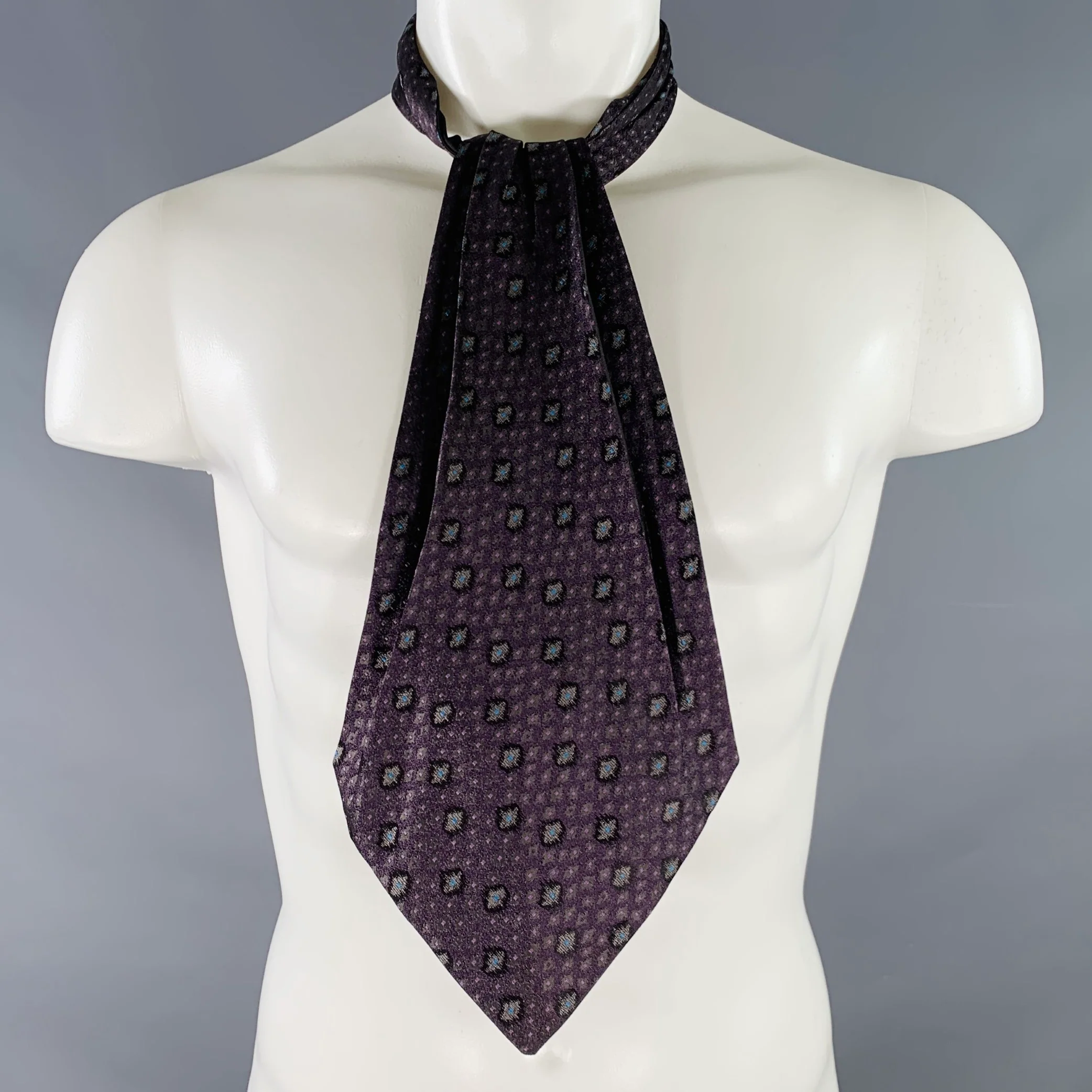 CERAVELO Black Purple Dots Ascot - Image 5