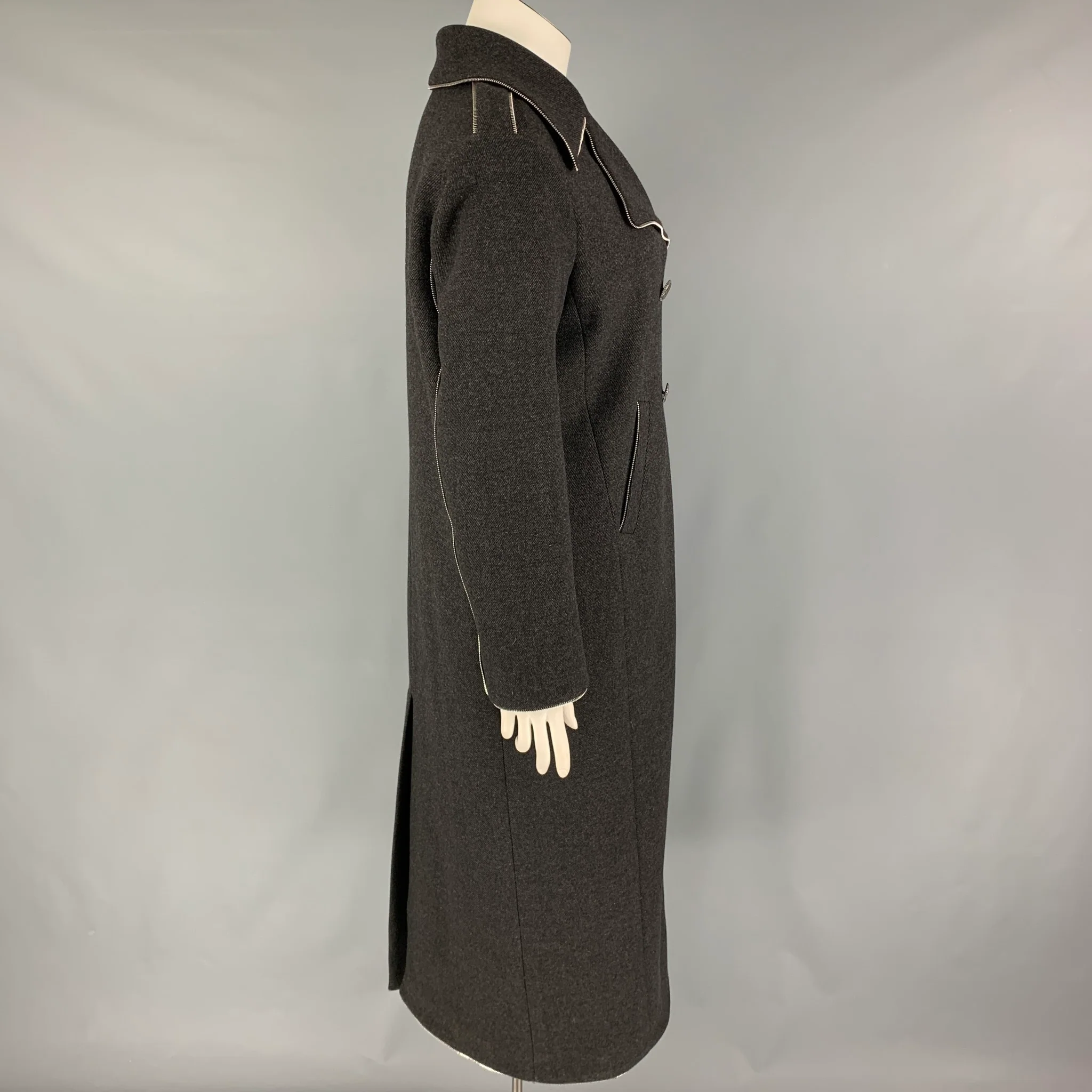 CHANEL Pre-Fall 2008 Size 14 Charcoal Wool Polyamide Double Breasted Coat - Image 4