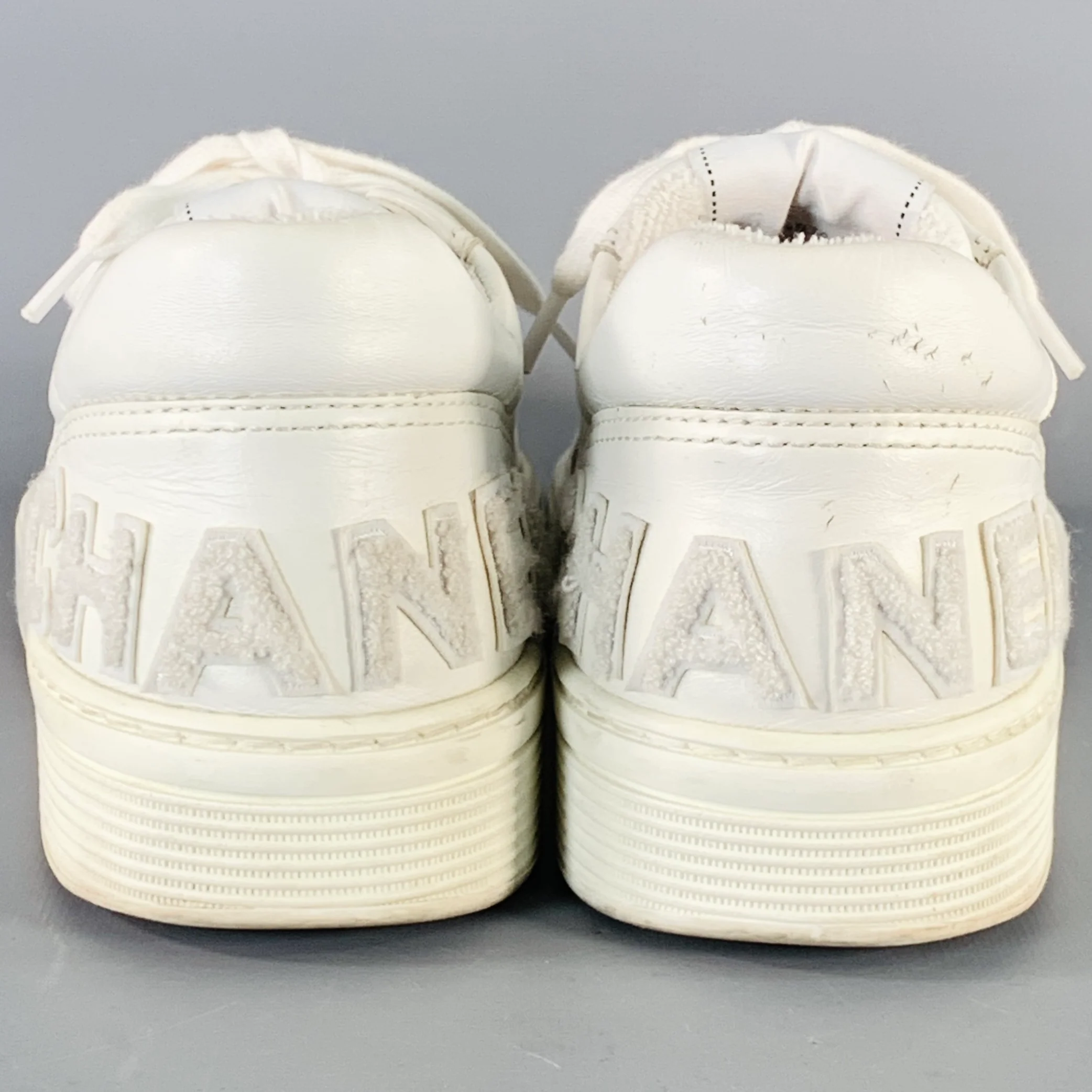 CHANEL Size 9 White Perforated Leather Logo Lace-Up Sneakers - Image 3