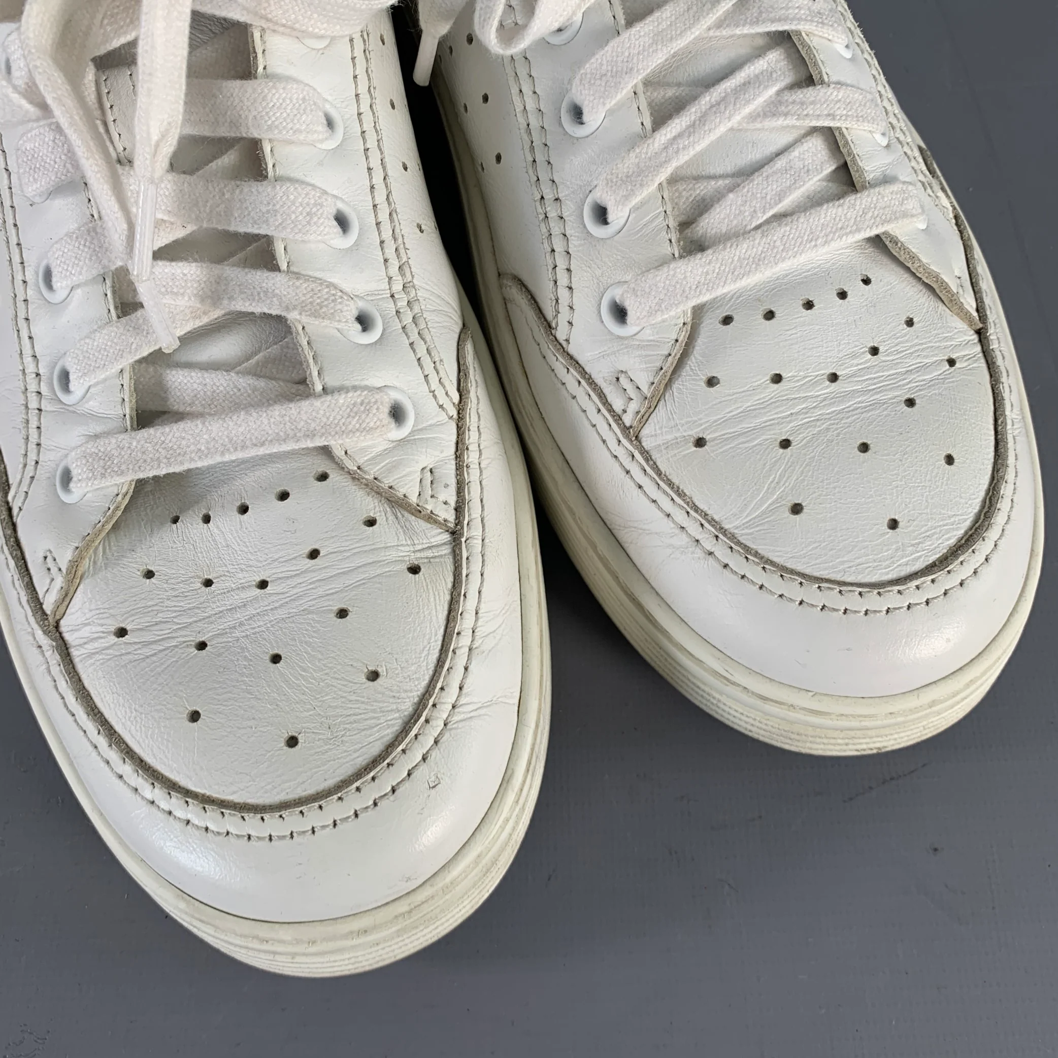 CHANEL Size 9 White Perforated Leather Logo Lace-Up Sneakers - Image 9