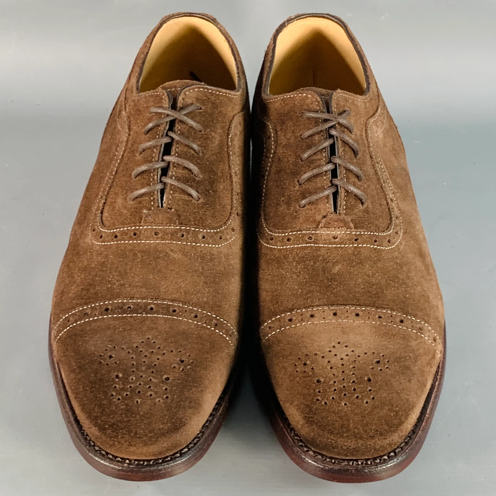 CHARLES TYRWHITT Size 9 Parker Brown Perforated Suede Oxford Lace-Up Shoes - Image 4