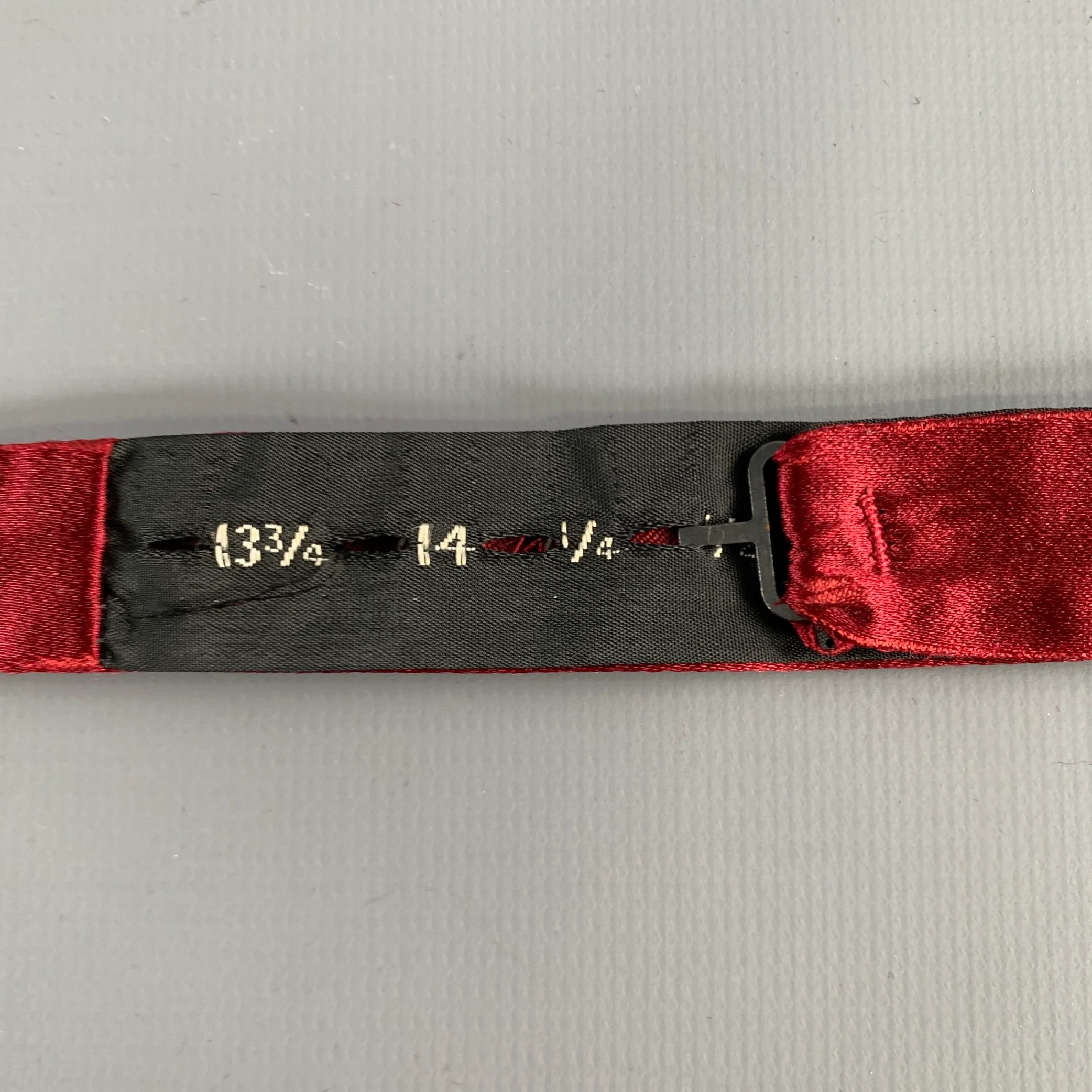 CHRISTIAN DIOR Burgundy Silk Bow Tie - Image 3