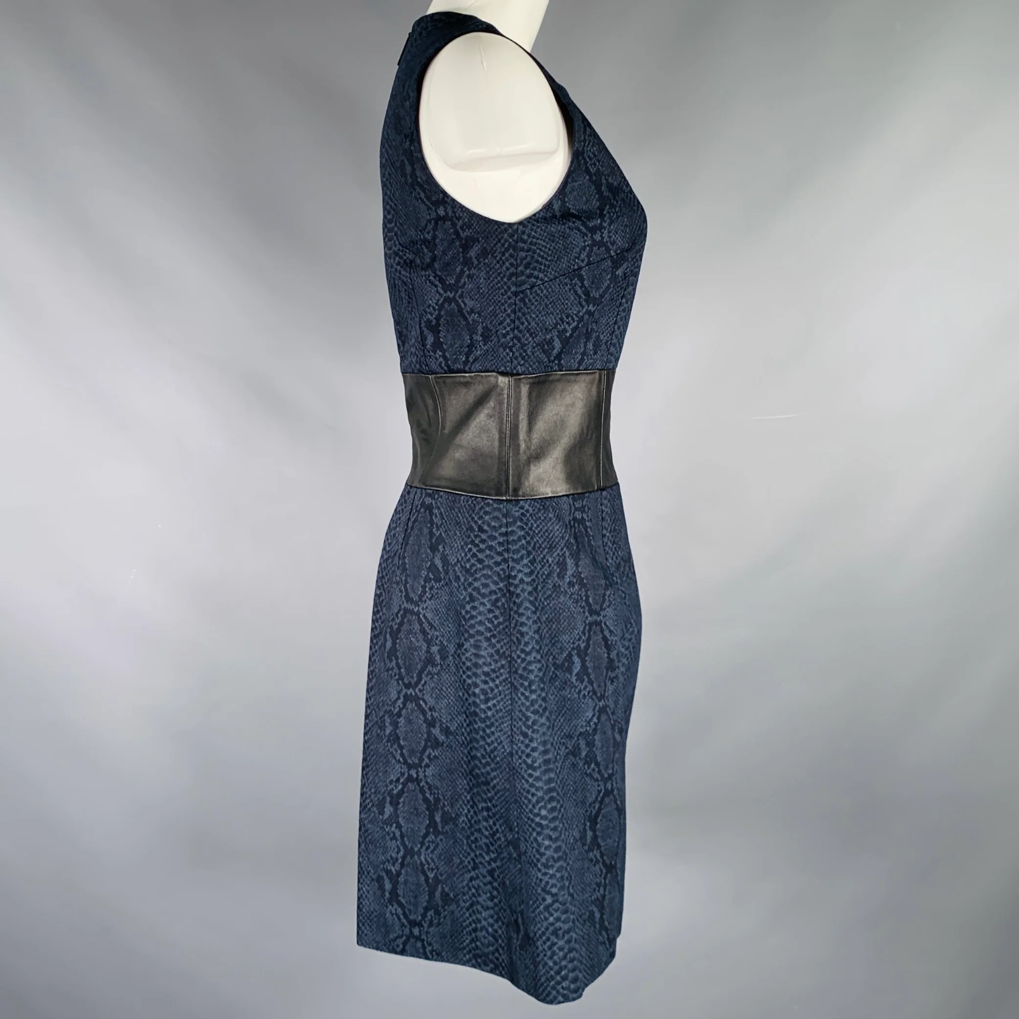 CHRISTOPHER CALVIN Size 6 Navy Black Cotton Snakeskin Print Leather Dress - Image 3