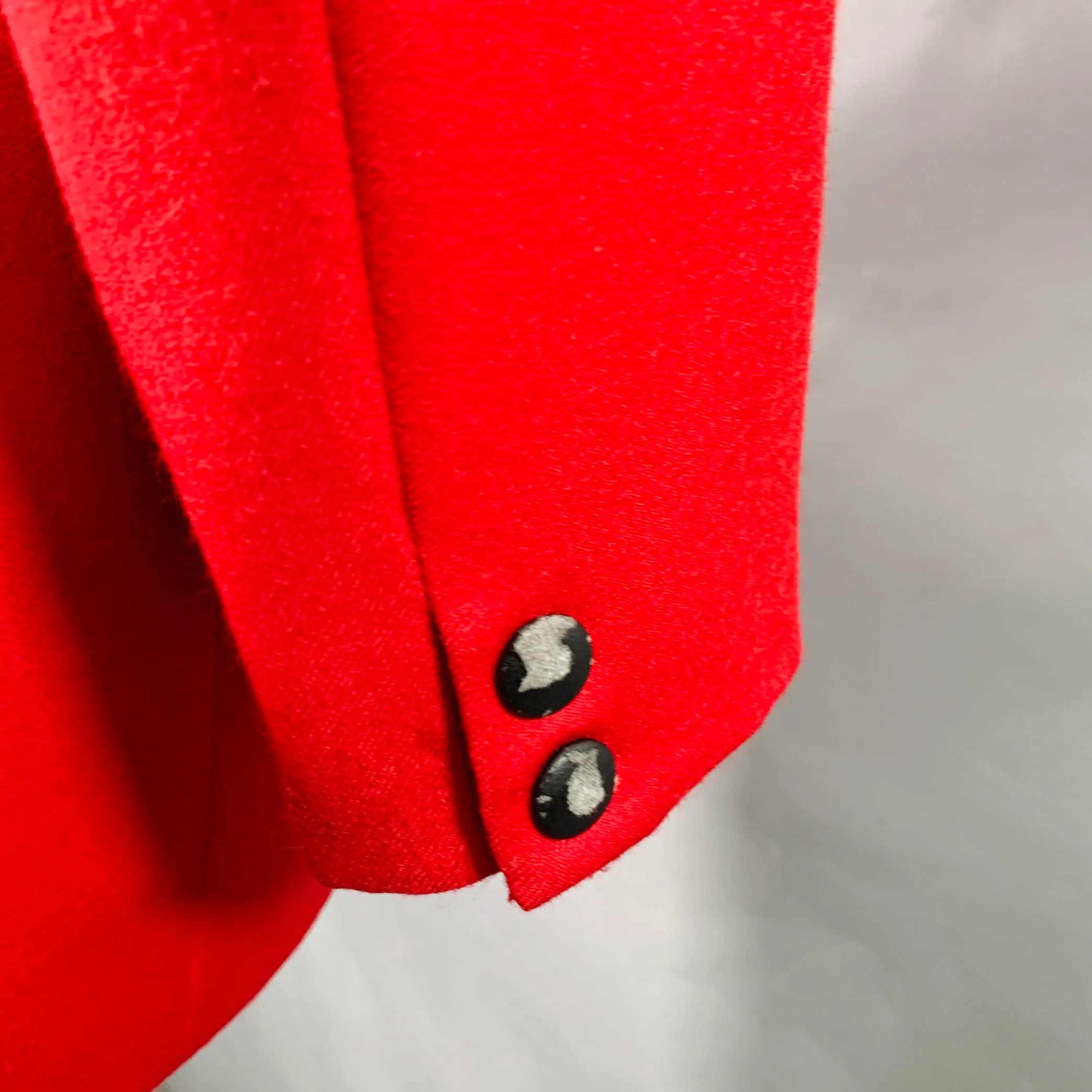 CLAUDE MONTANA Size 40 Red Black Virgin Wool Peak Lapel Sport Coat - Image 6