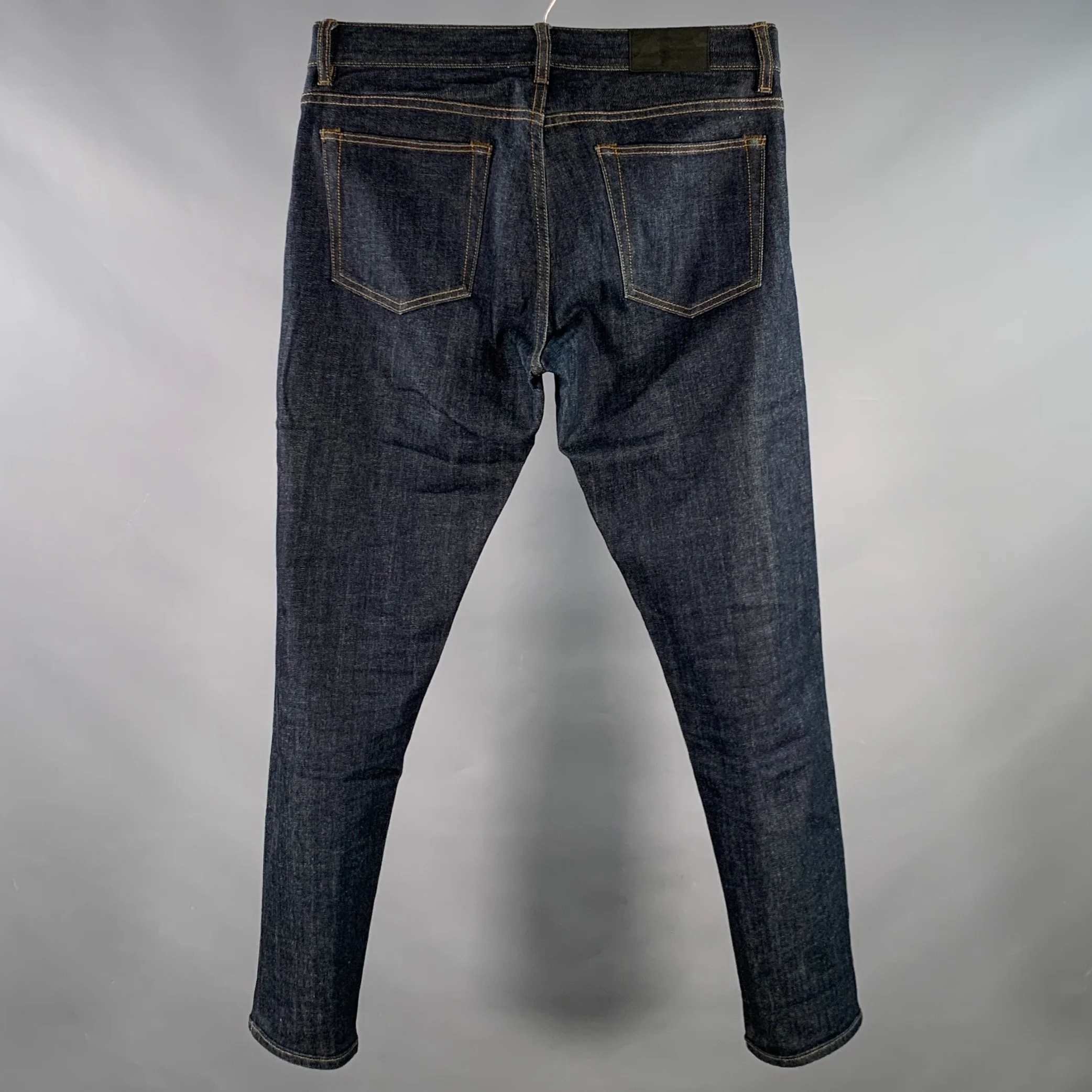 CLUB MONACO Size 31 Blue Indigo Cotton Blend Tapered Slim Jeans - Image 2