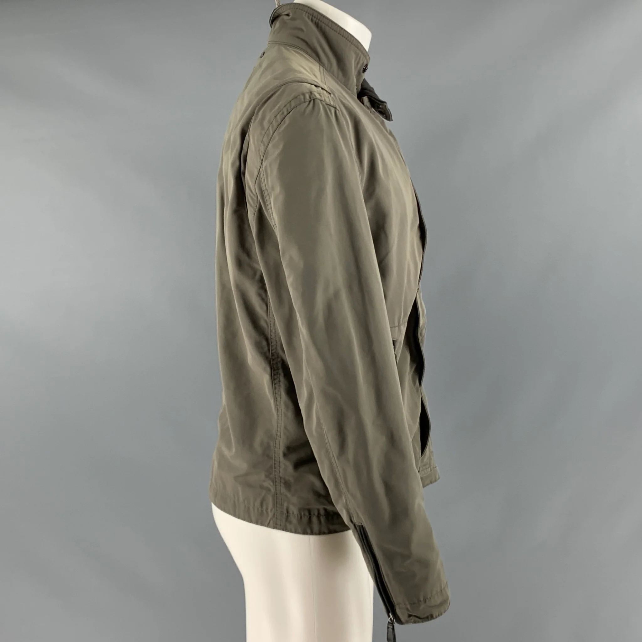 COACH Size M Green Olive Windbreaker Jacket - Image 3
