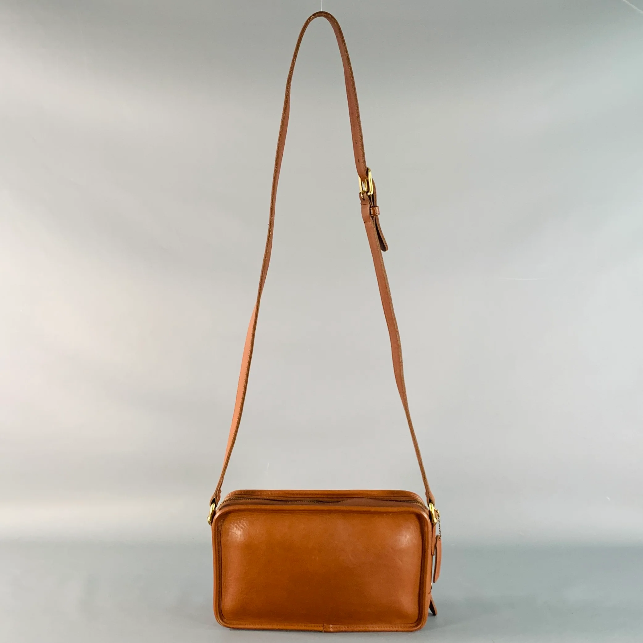 COACH Vintage One Size Brown Camel Leather Crossbody Handbag - Image 3