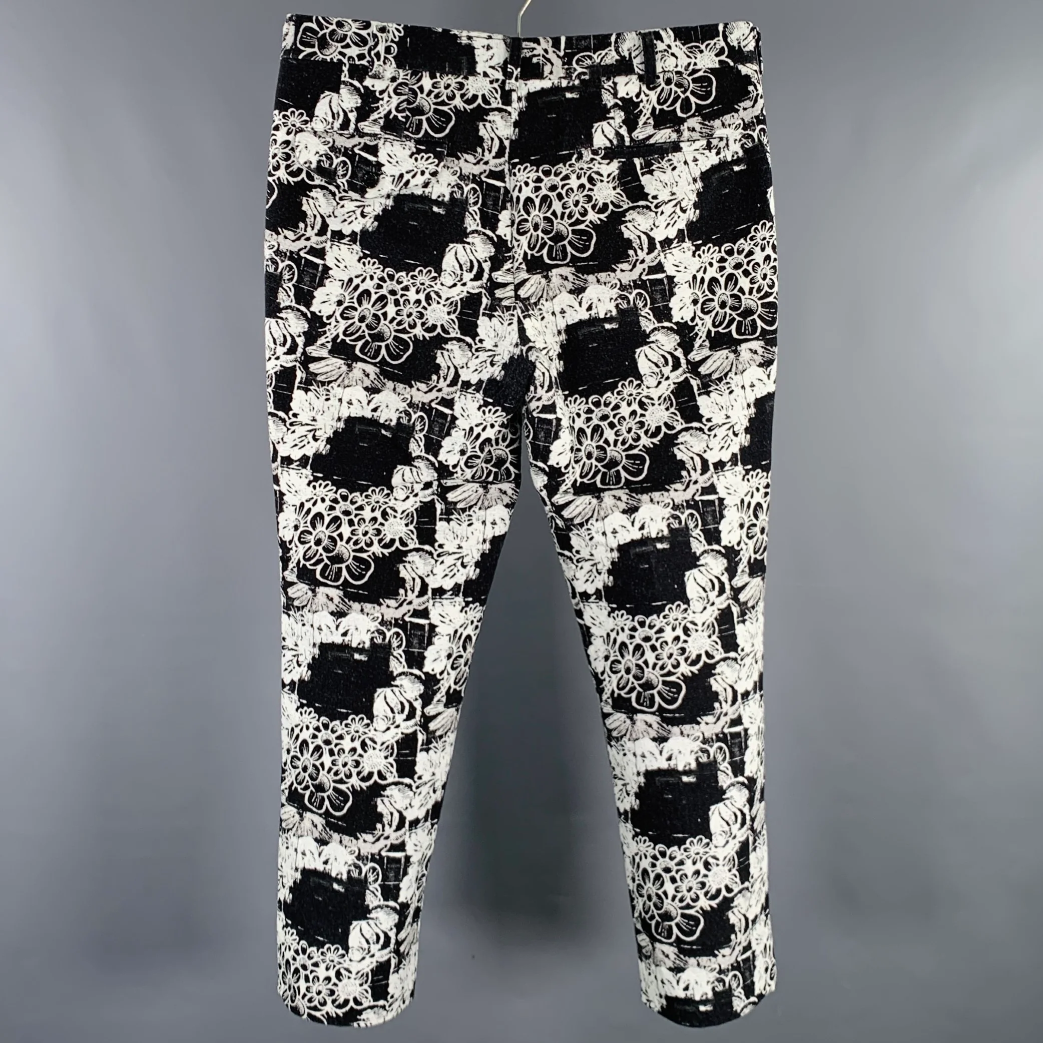 COMME des GARCONS HOMME PLUS 2021 Size M Black White Floral Cotton Dress Pants - Image 3