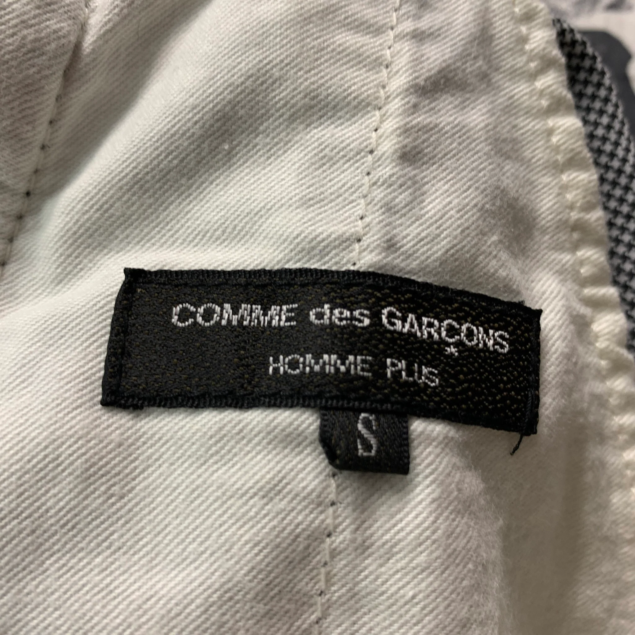 COMME des GARCONS HOMME PLUS Size S Grey Black Floral Cotton Bermuda Shorts - Image 5