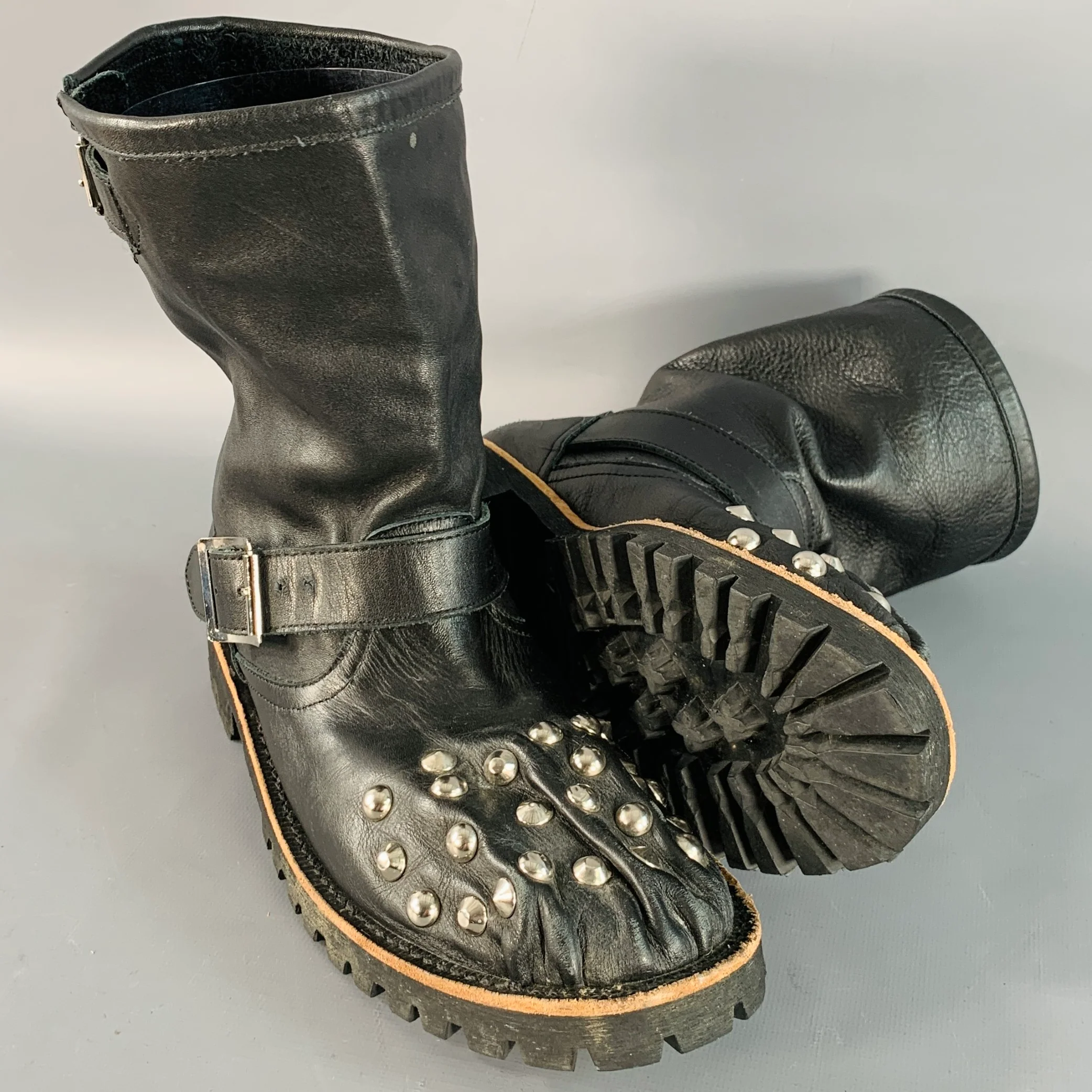 COMME des GARCONS Size 7 Black Leather Studded Pull On Engineer Boots - Image 5