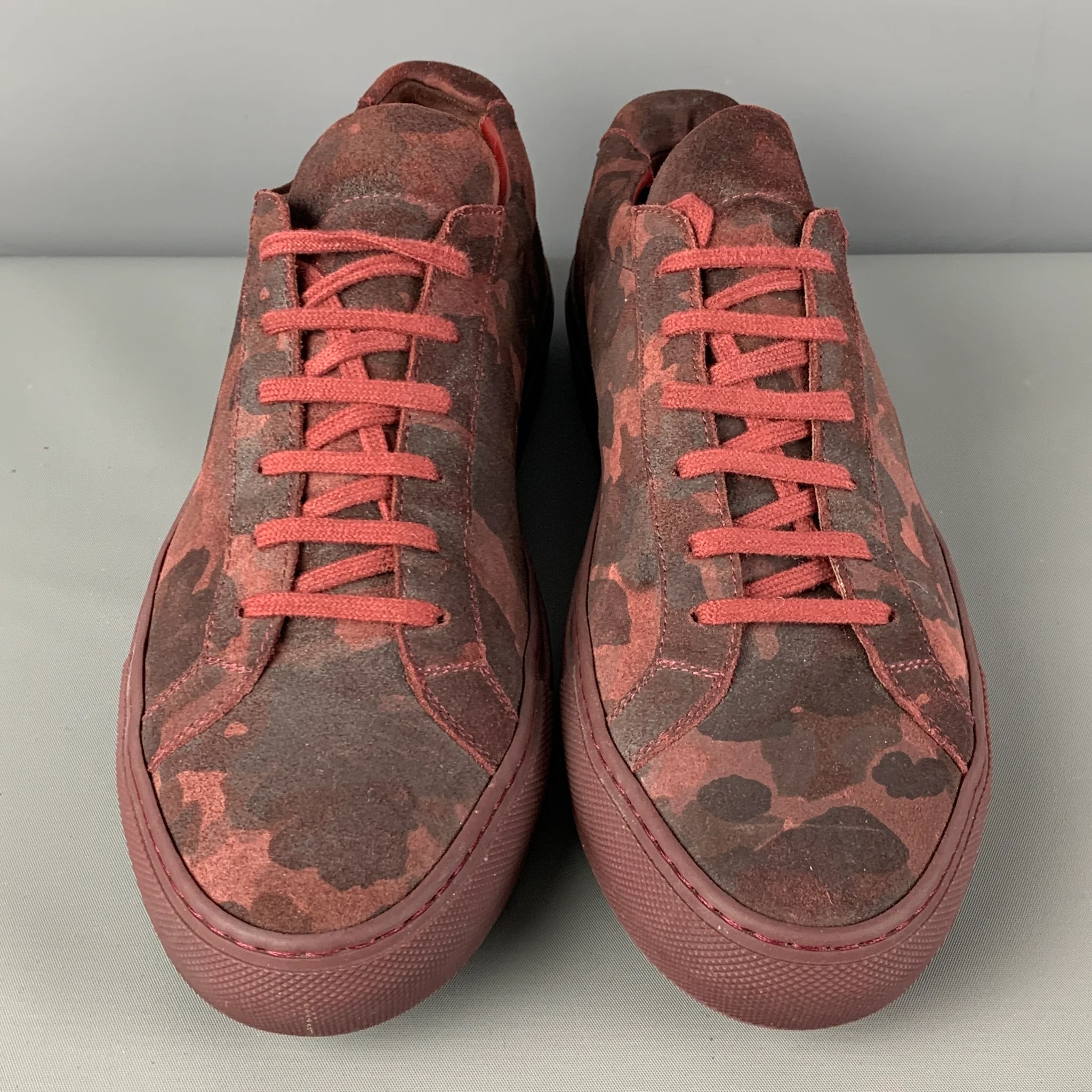 COMMON PROJECTS Size 10 Red Camouflage Suede Low Top Achilles Sneakers - Image 4