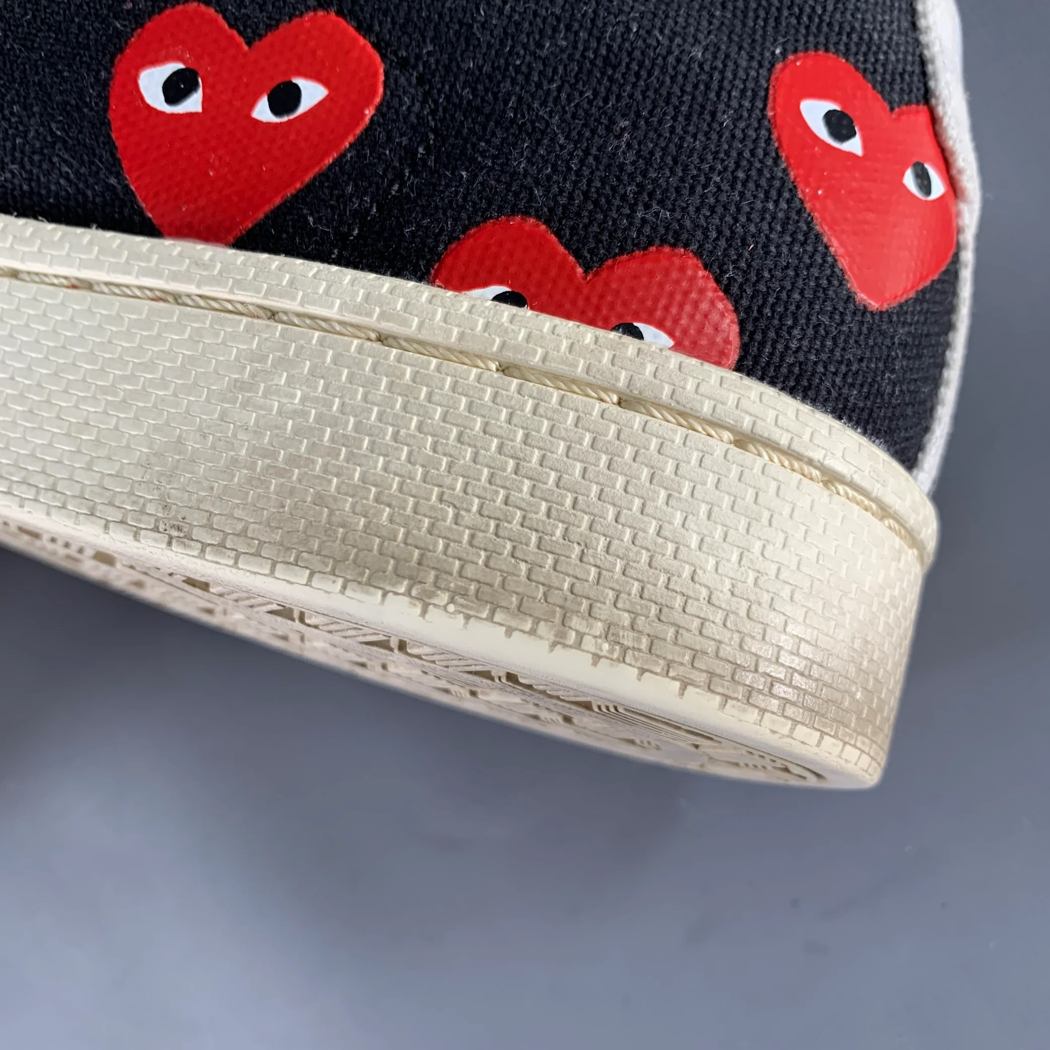 CONVERSE Size 10 Black Red Hearts Canvas Sneakers - Image 10