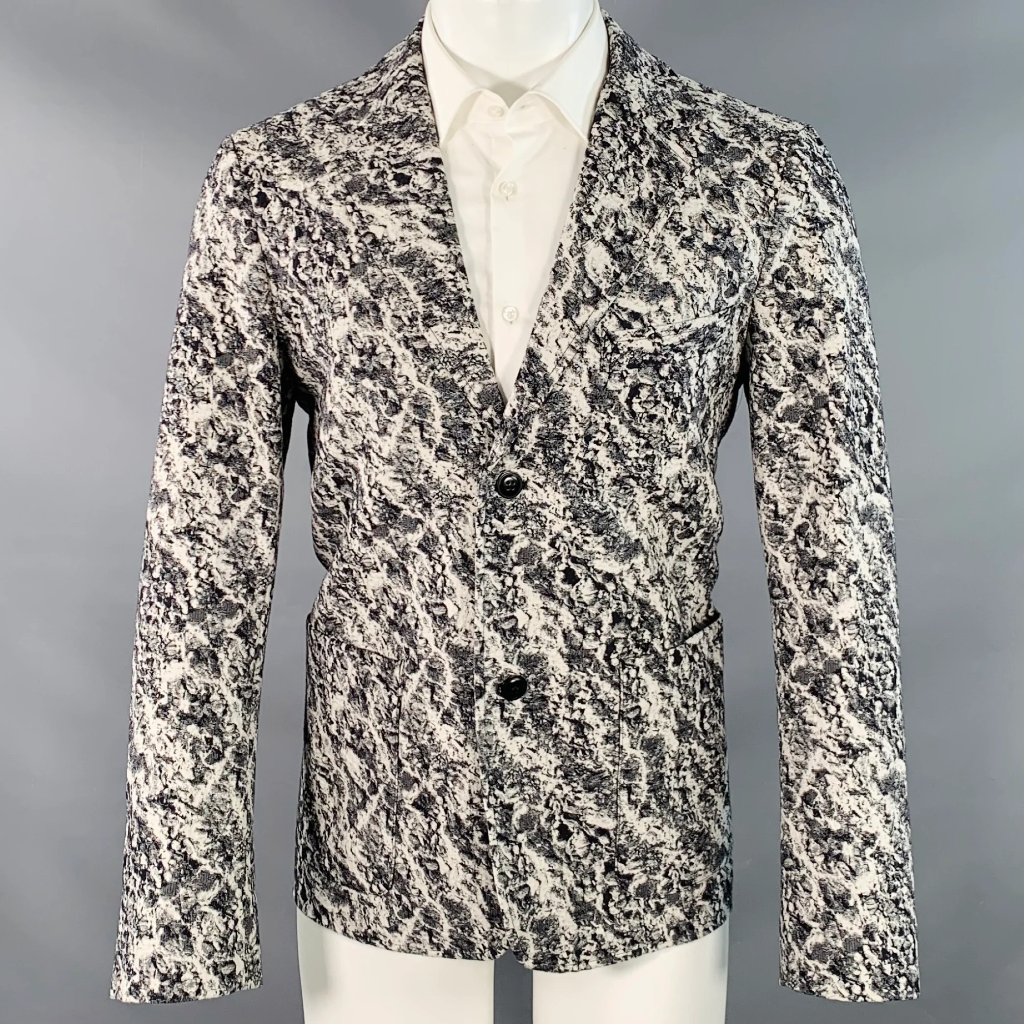 CORRIDOR Size 40 Black White Marbled Cotton Notch Lapel Sport Coat